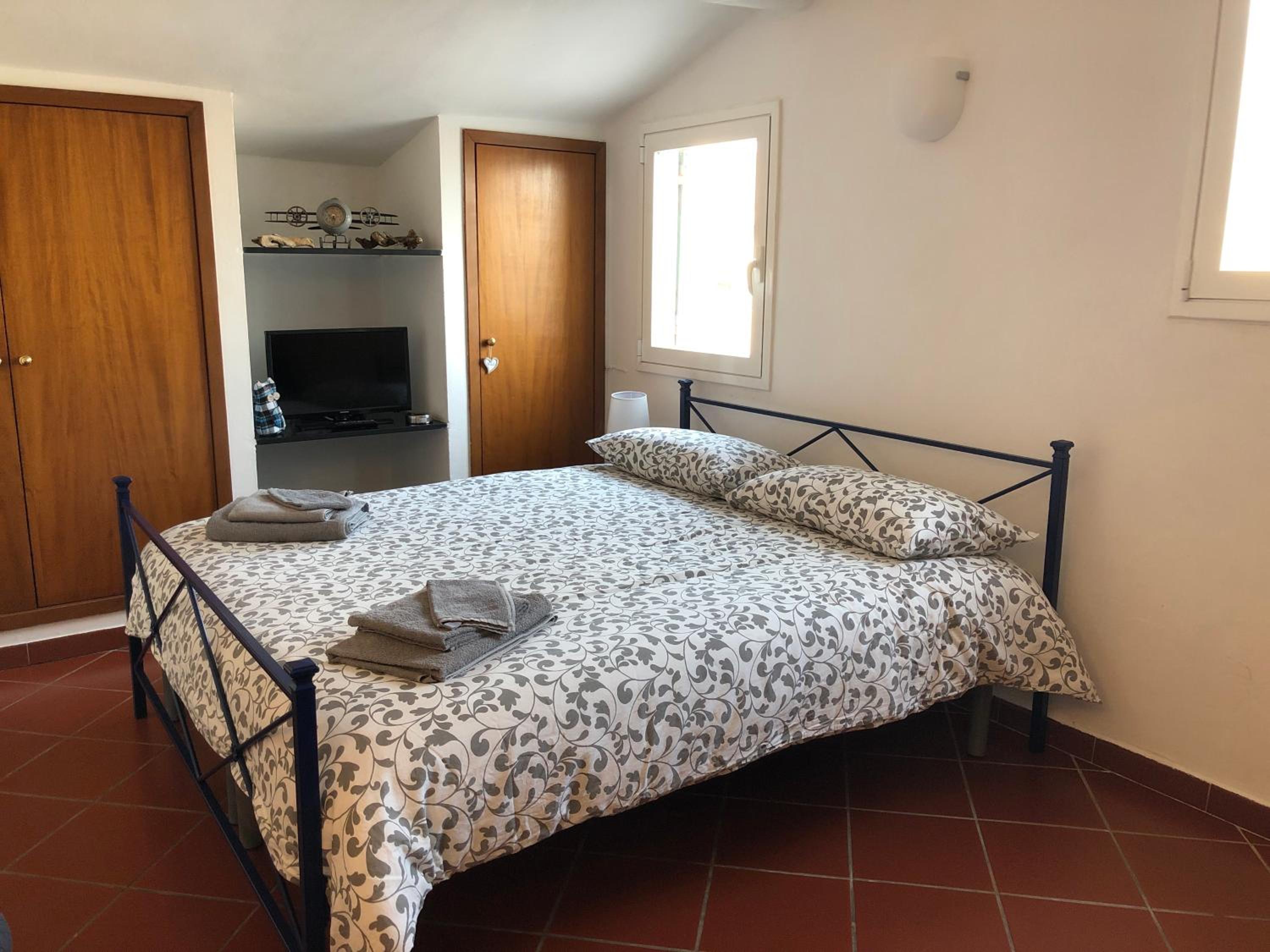 Studio Apartment photo 1