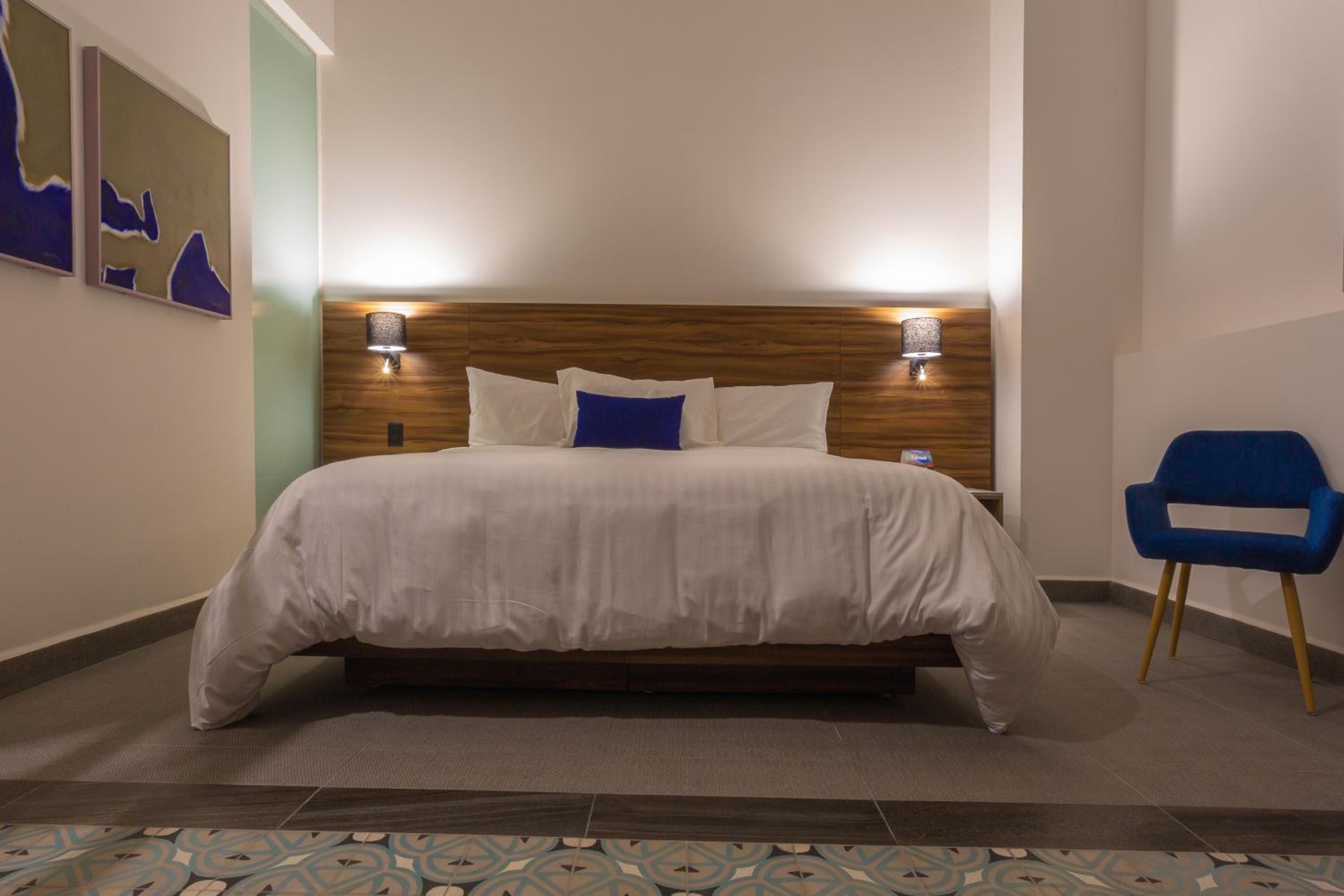 Standard Suite photo 2
