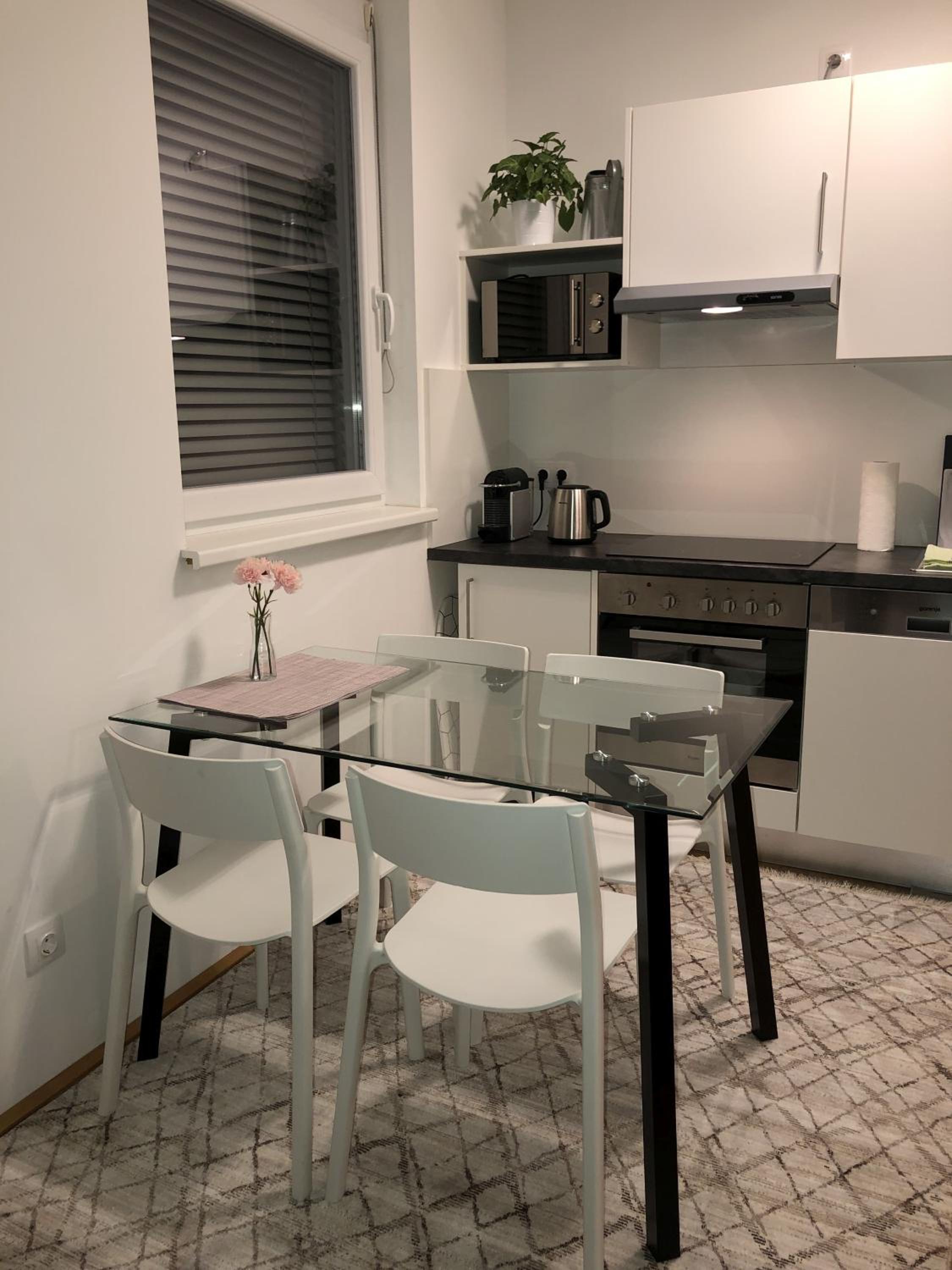 Apartment - Photo 3