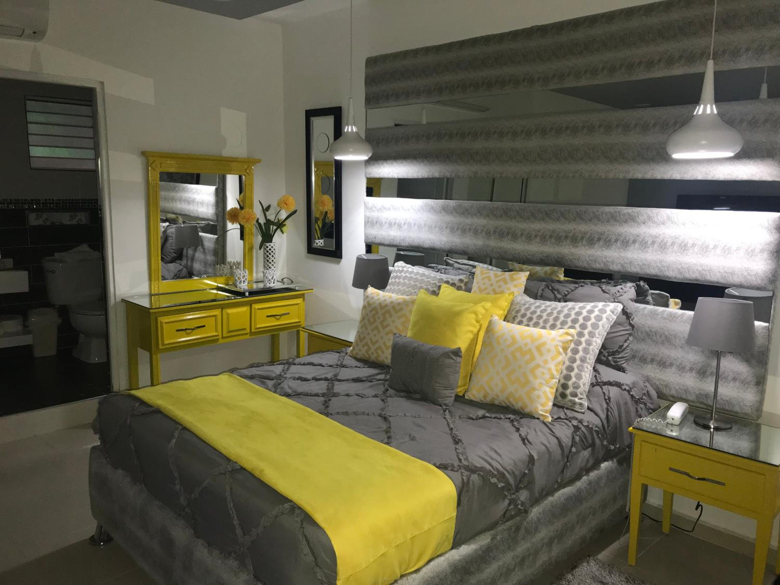 Large Single Room photo 3
