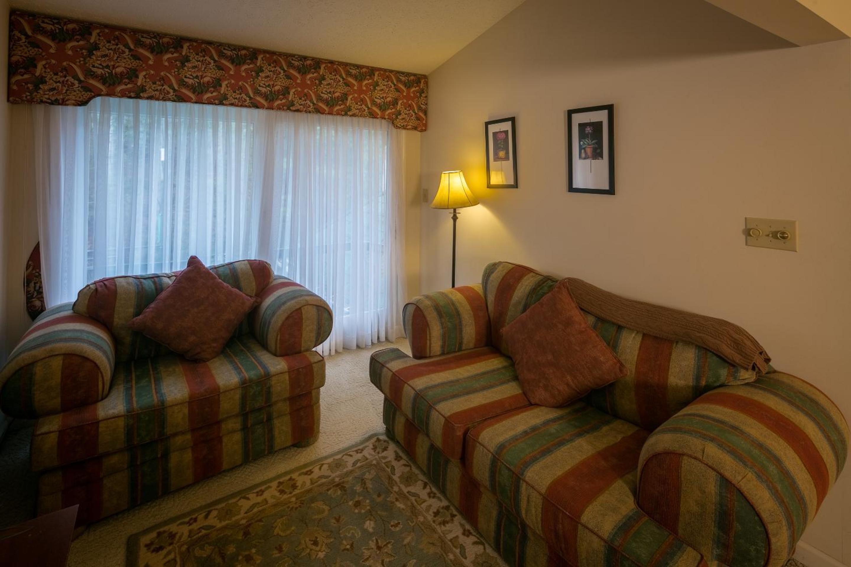 Lou Hill Smith Suite Attic photo 3