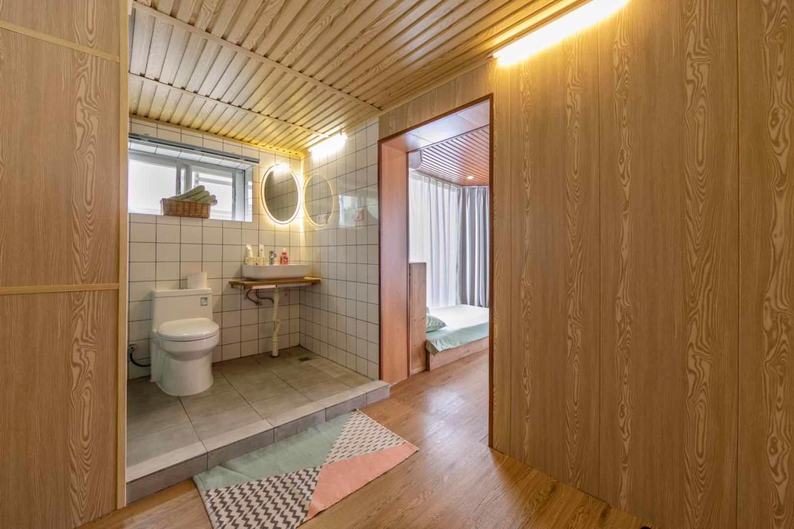 Double Room With Private Bathroom photo 2
