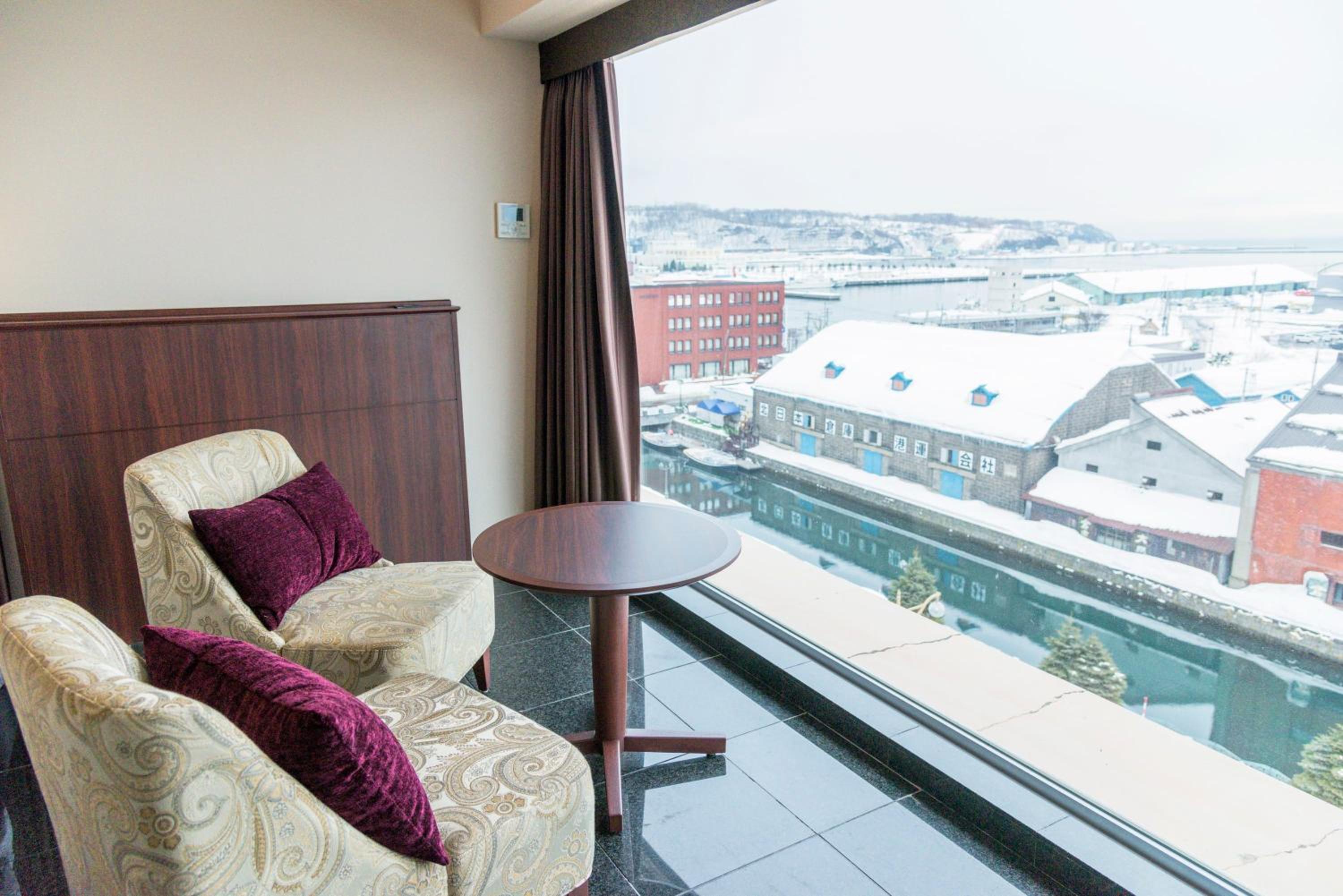 Large Twin Room B - Non-Smoking photo 3