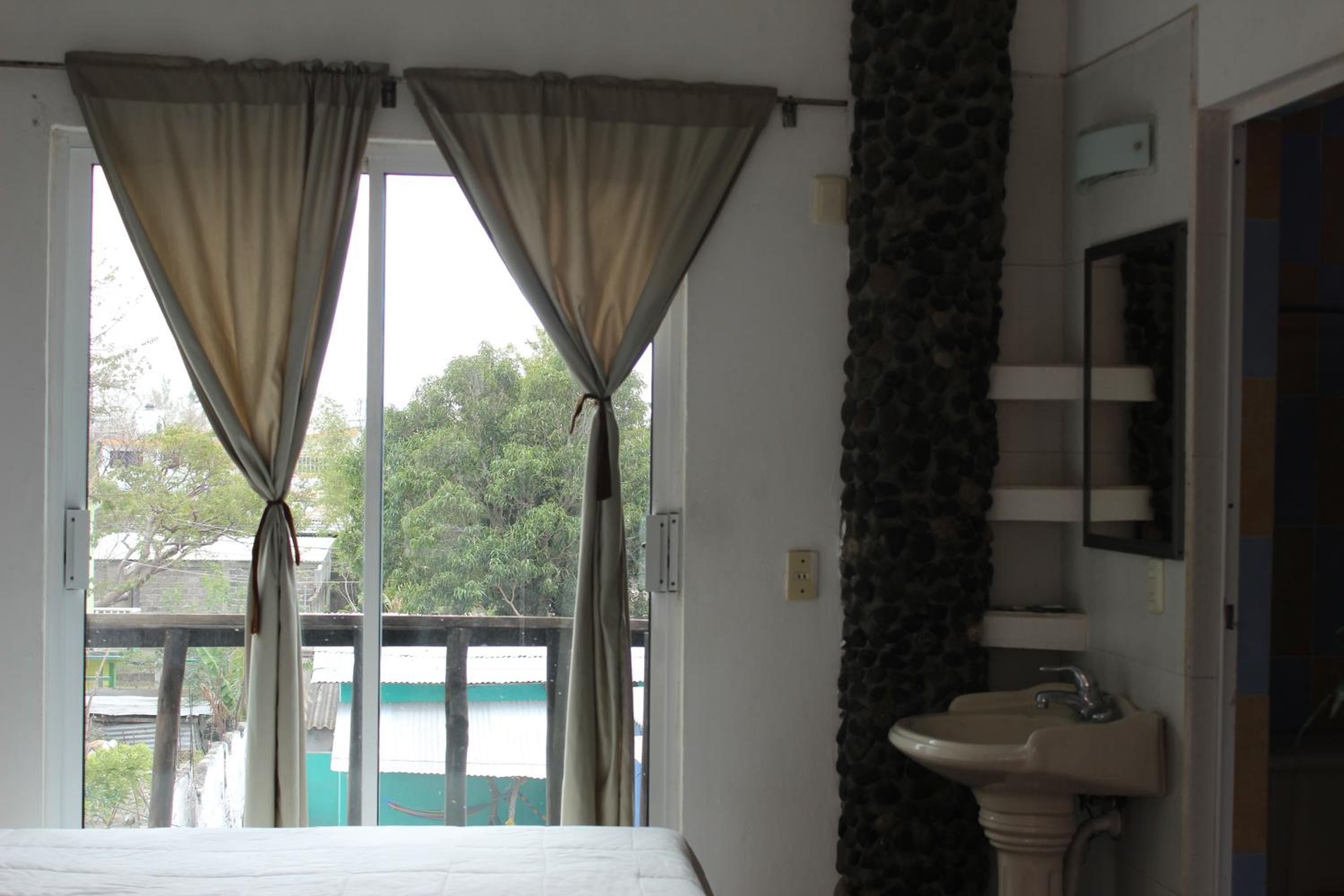 Deluxe Triple Room - Photo 5
