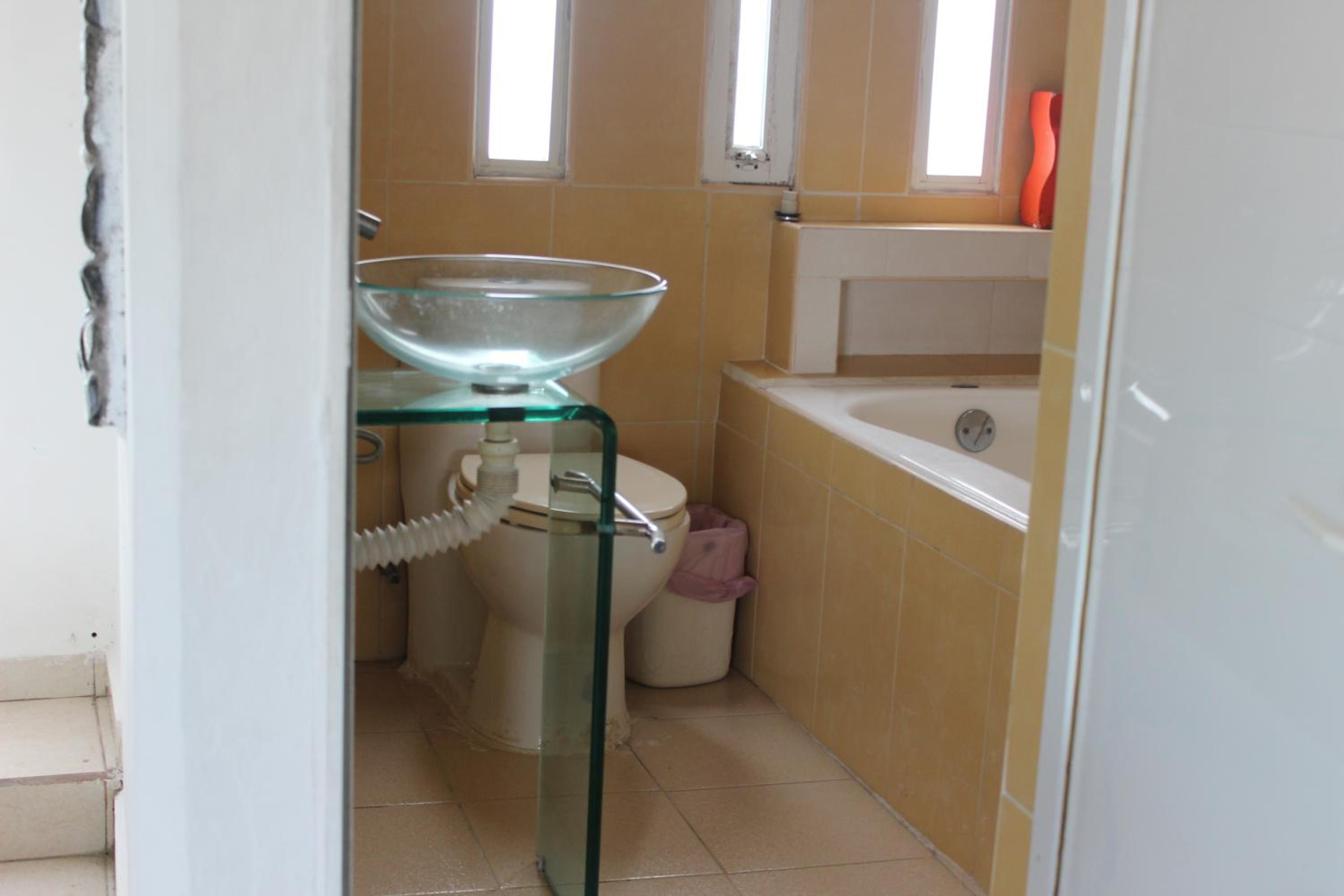 Deluxe Double Room with Bath - Photo 4