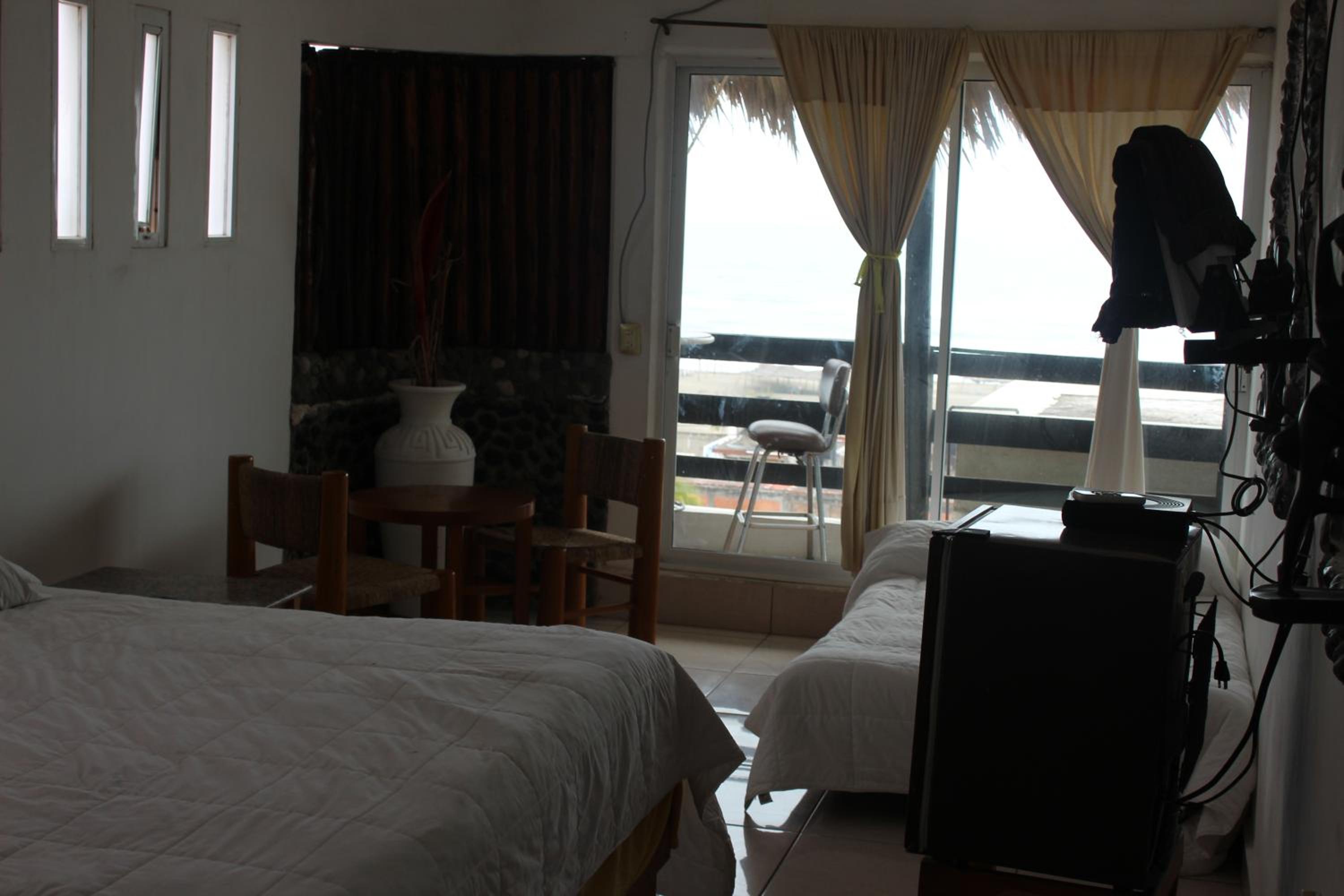 Deluxe Family Room - Photo 3