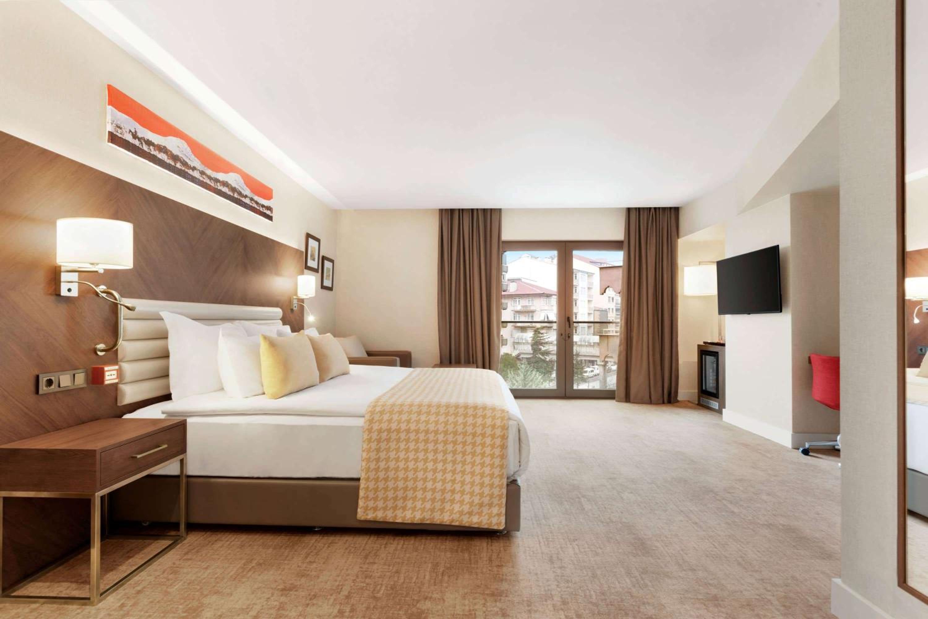 King Accessible Room