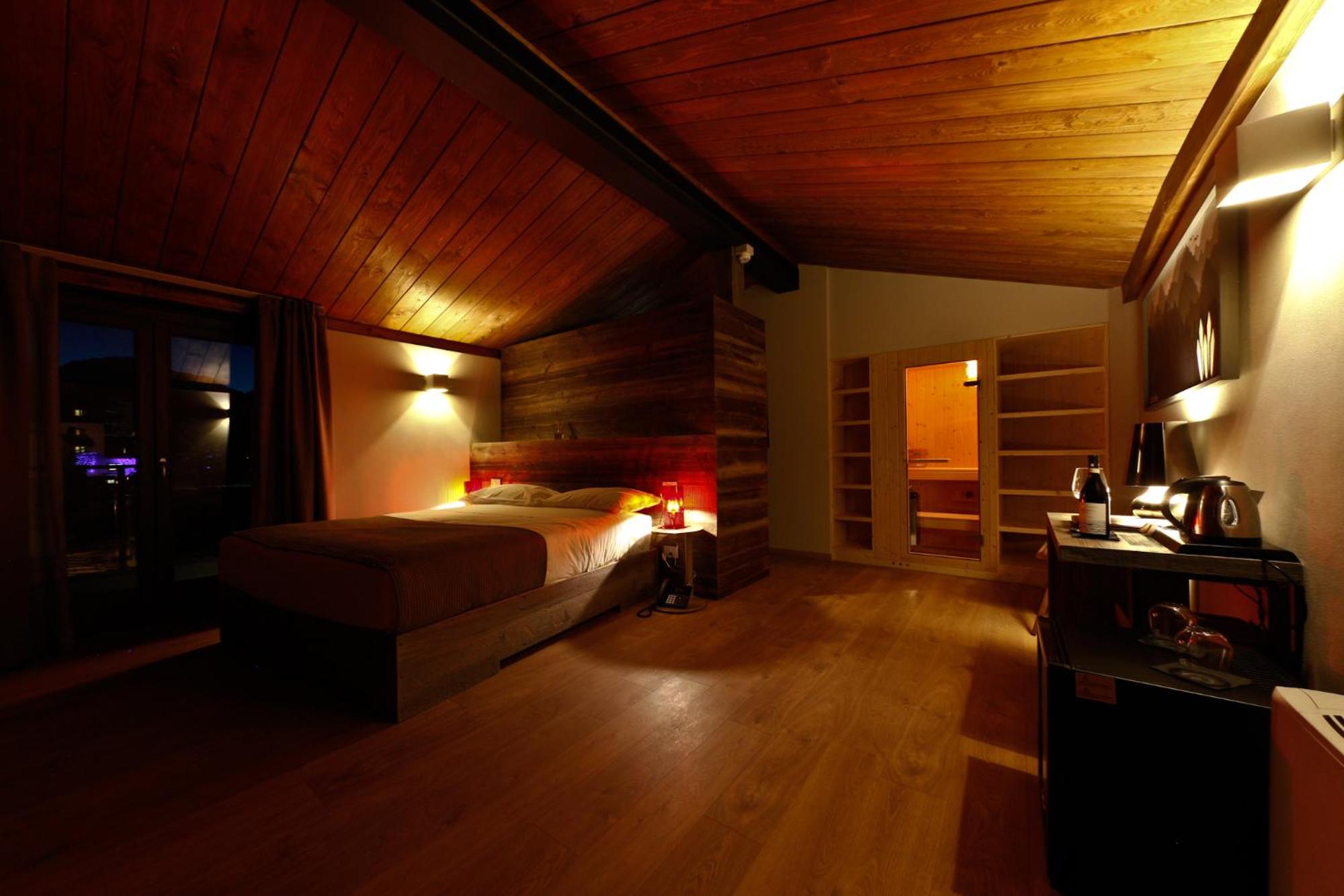 Suite with Sauna - Photo 12