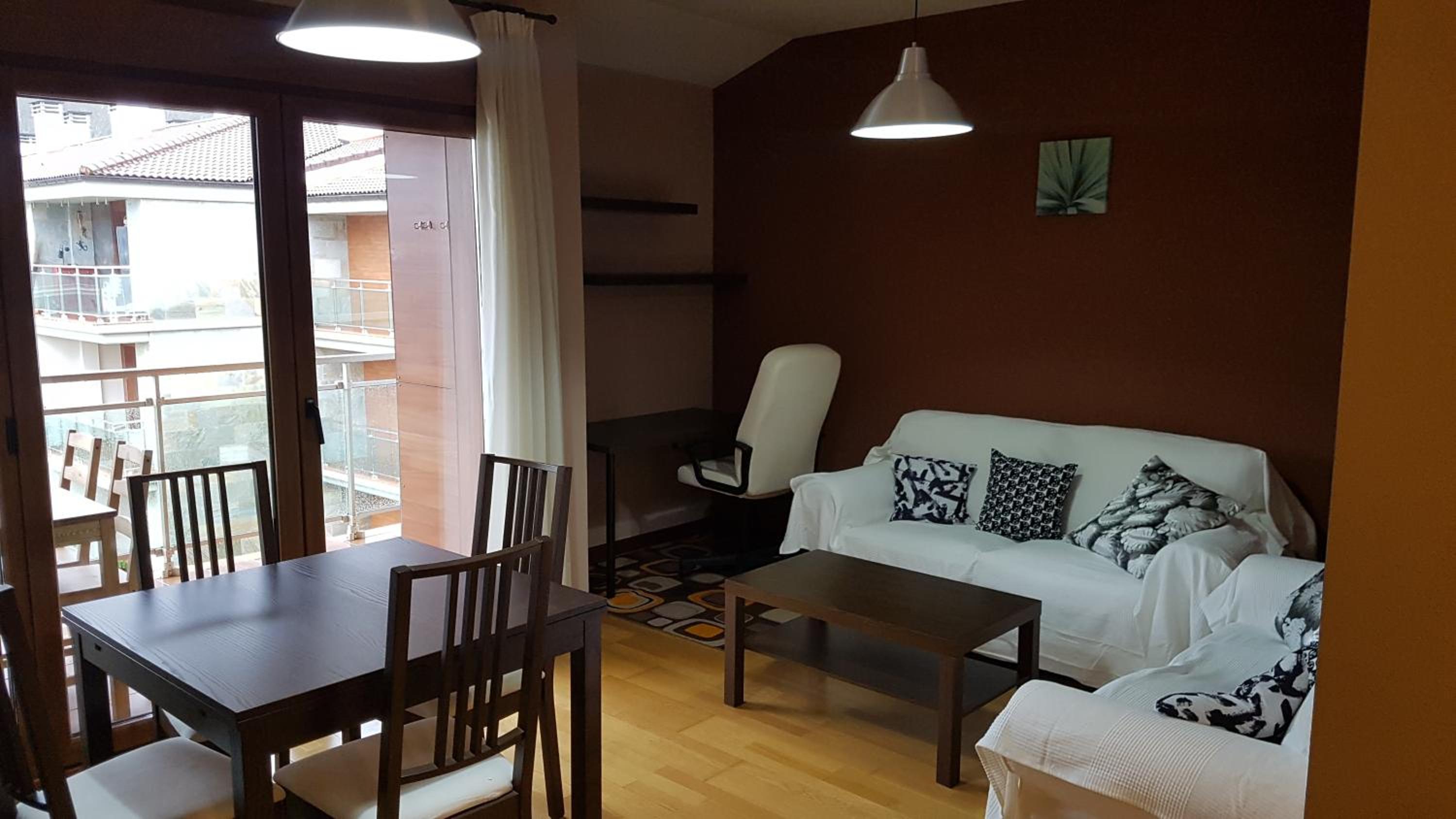 Apartamento con vista a la piscina
