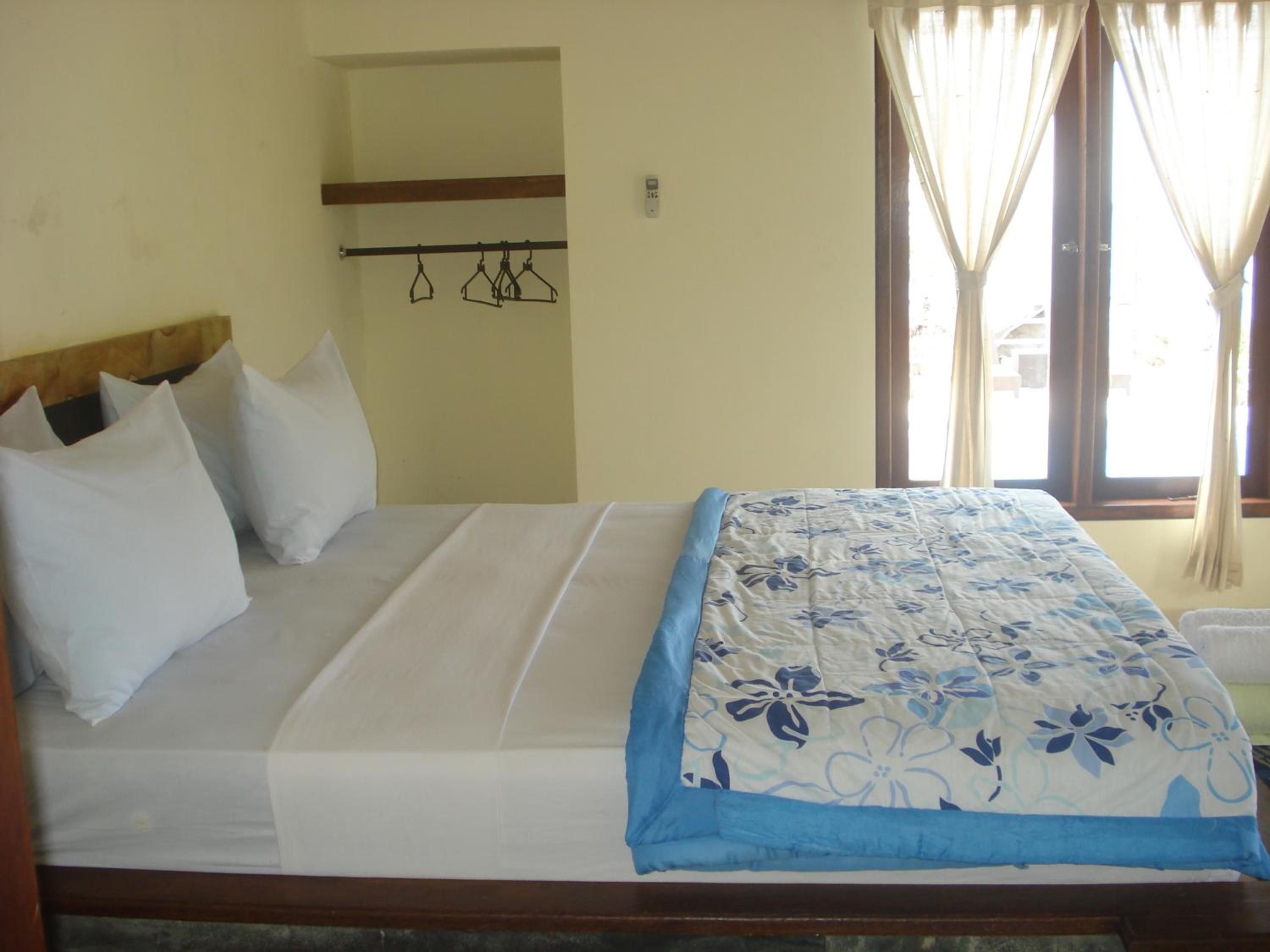Bungalow with Sea View - Photo 3