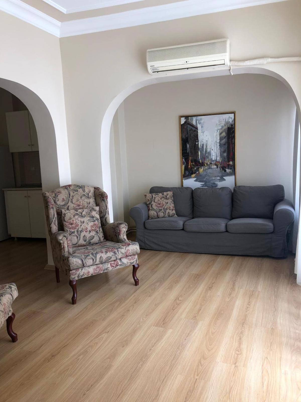 Studio Apartment photo 1