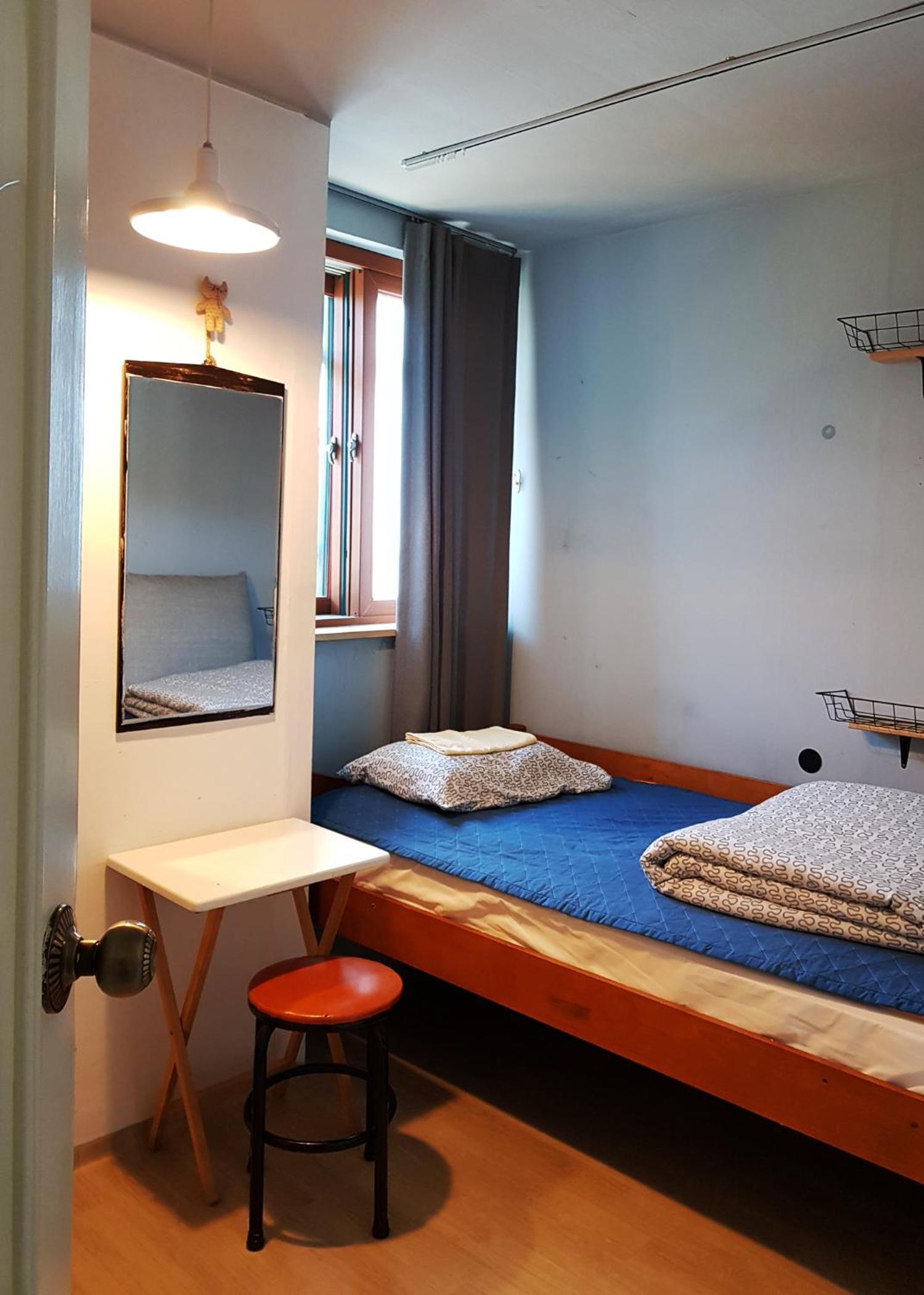 Small Single Room photo 1
