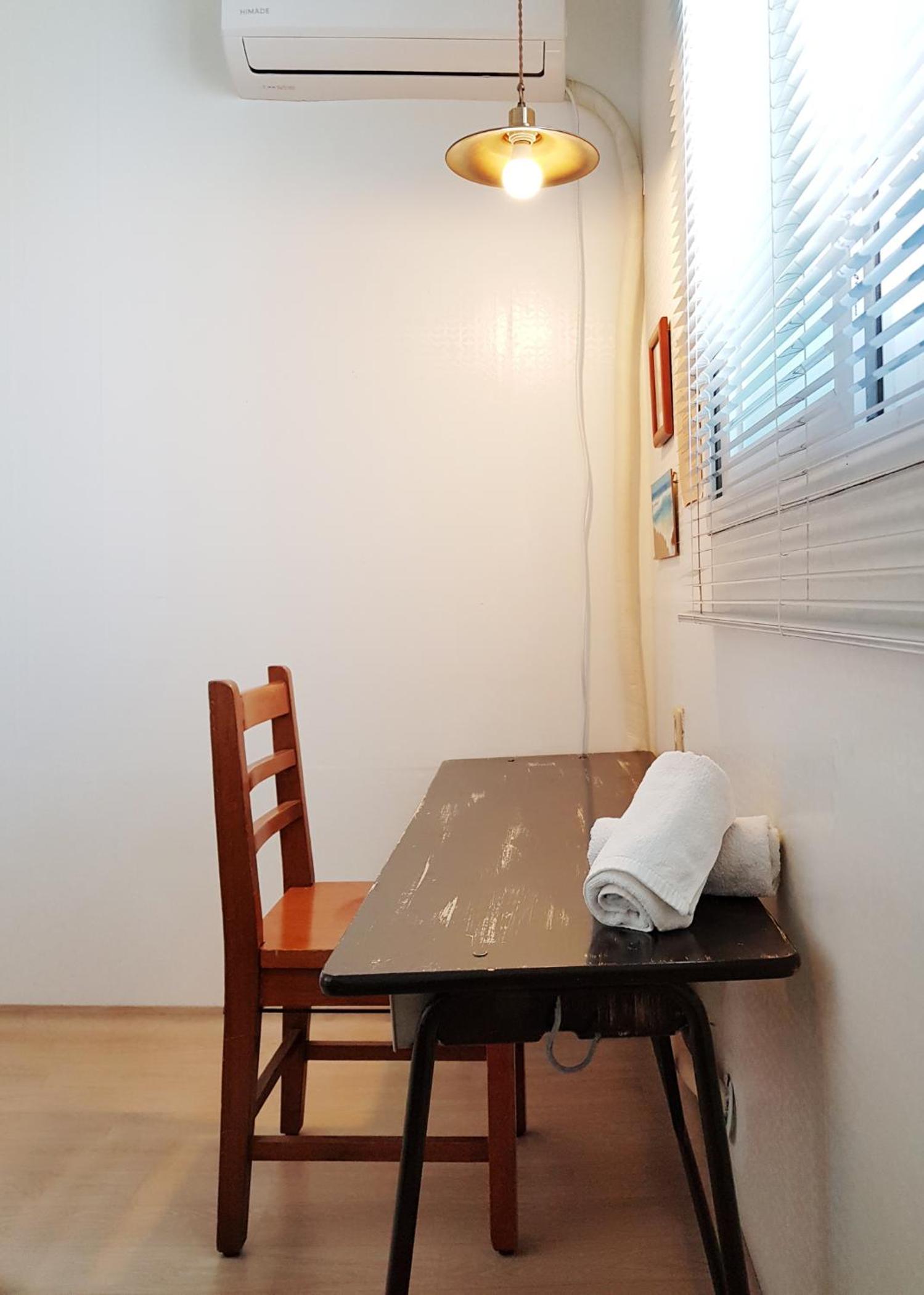 Small Single Room photo 3