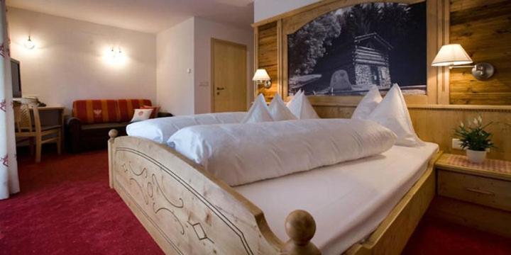 Double Room with Balcony - Photo 7