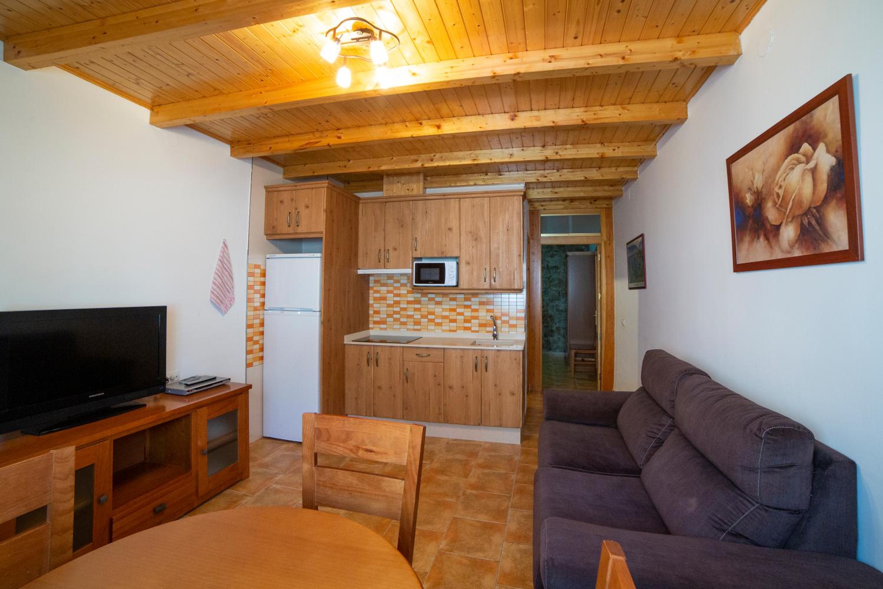 One-Bedroom Apartment - Photo 5