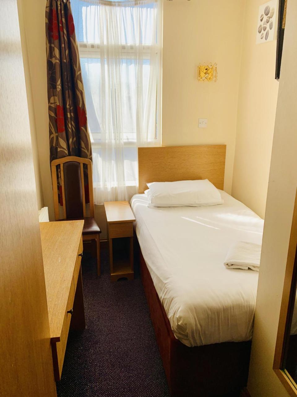 Single Room photo 1