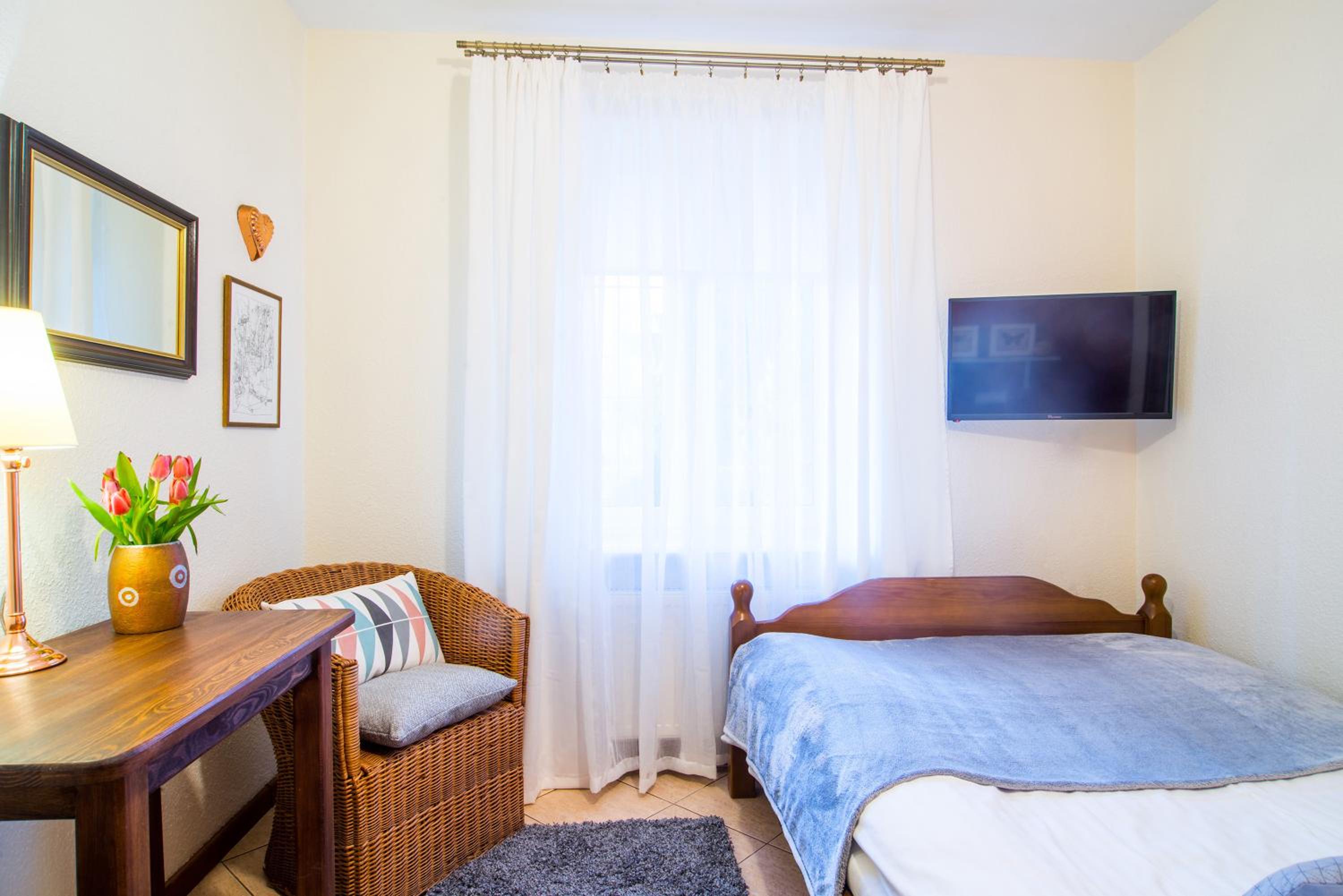 Double Room with Private External Bathroom - Photo 1
