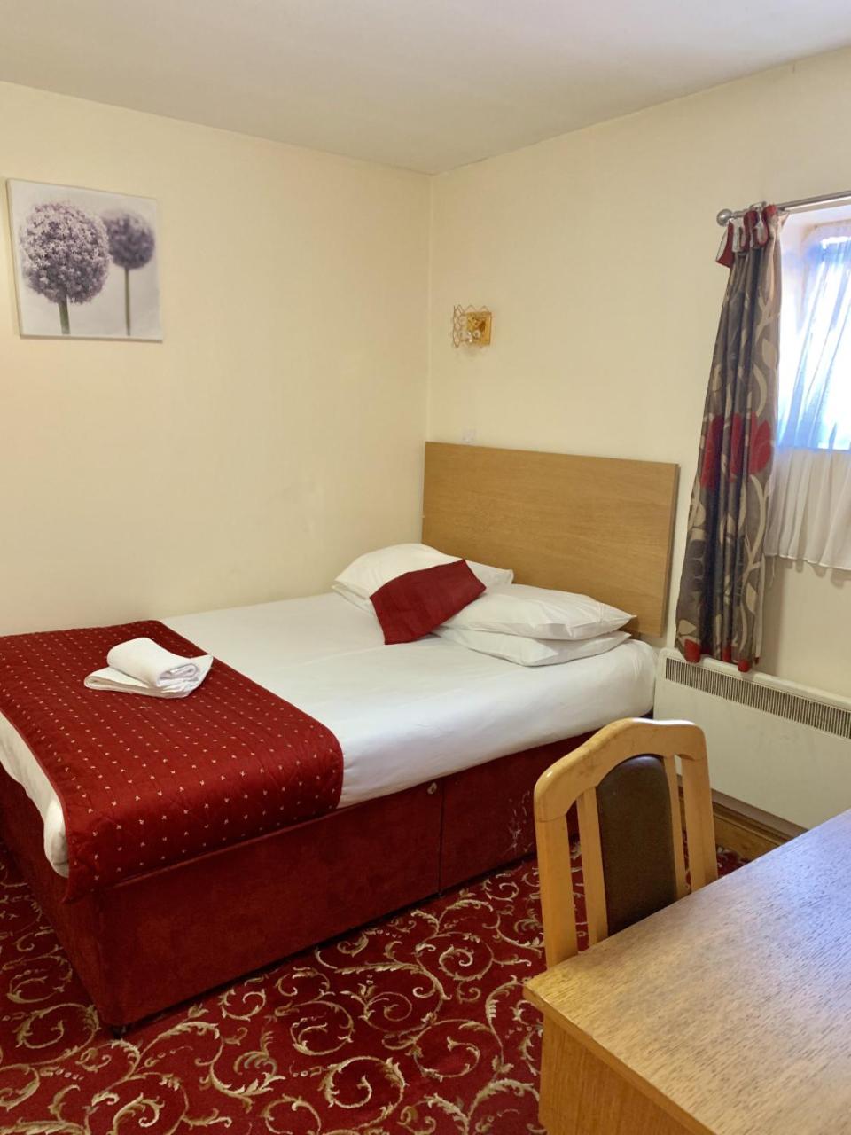 Double Room - Photo 2