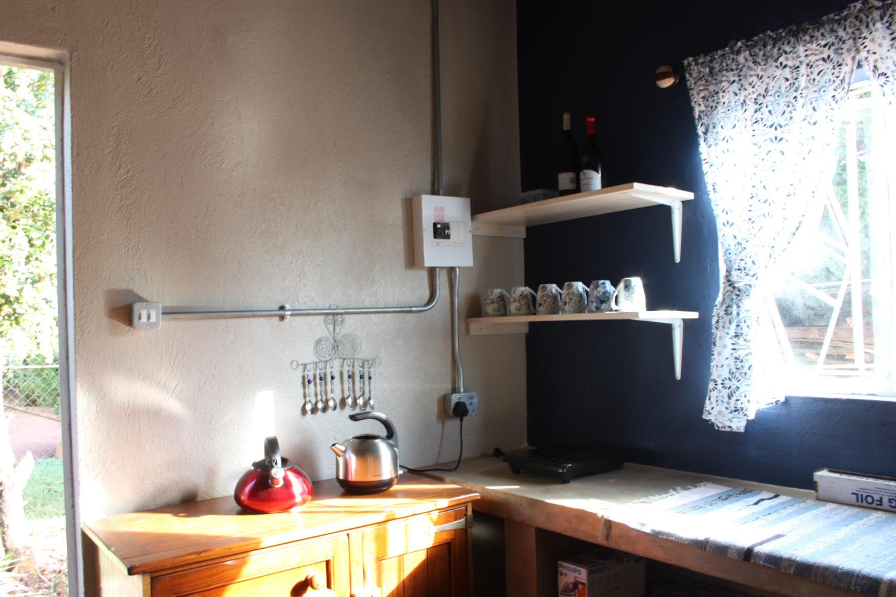 One-Bedroom Apartment - Photo 3