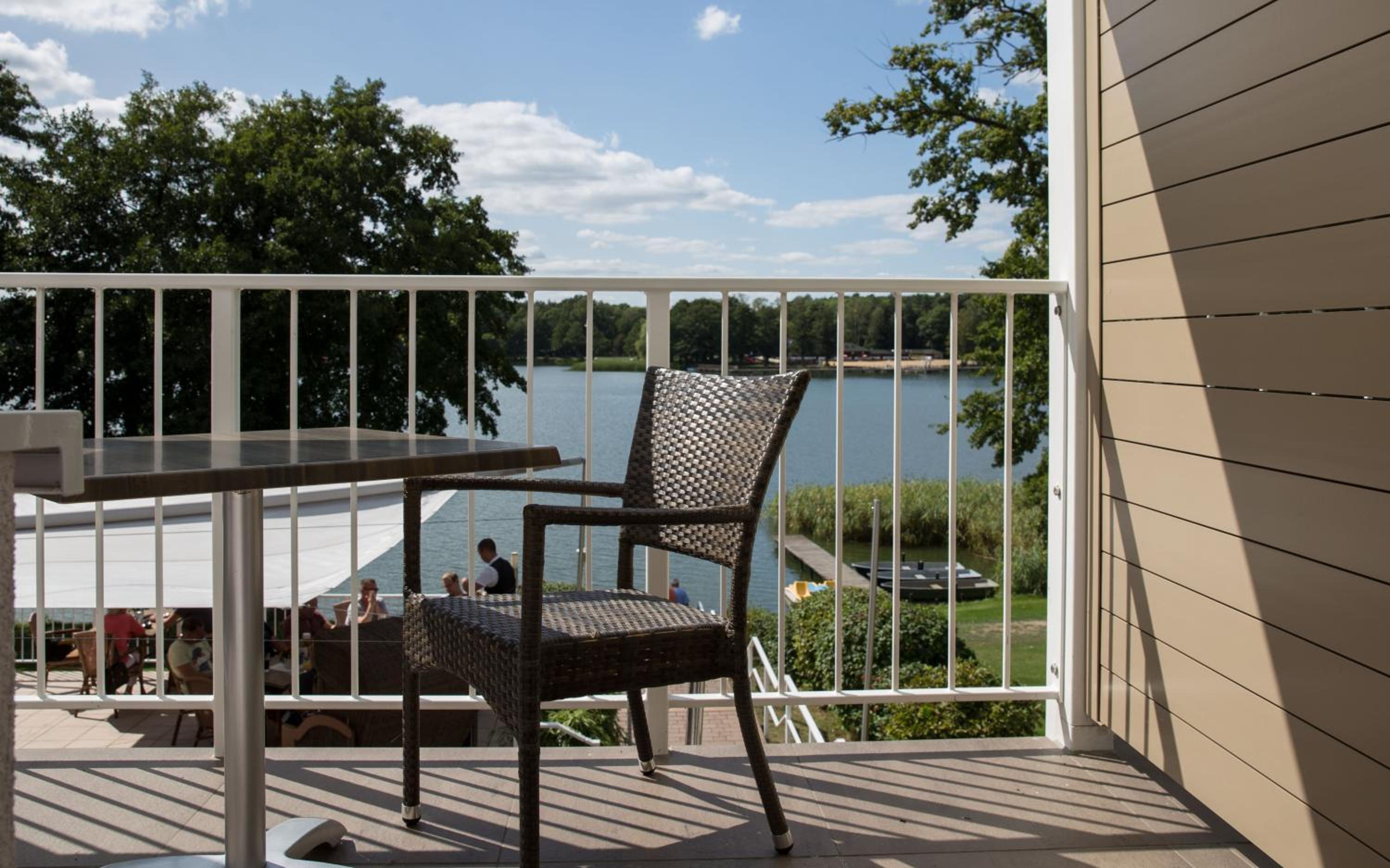 Double Room with Balcony - Photo 4