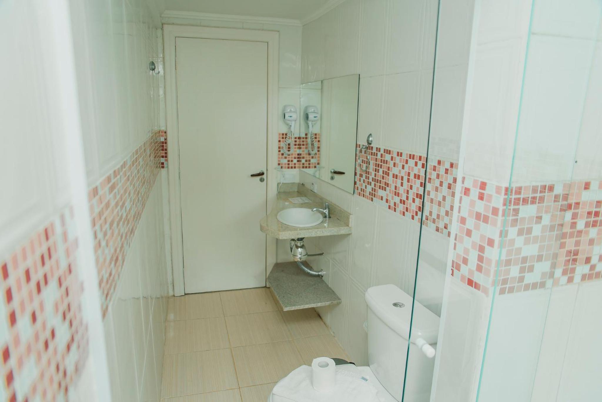 Family Room with Bath - H4 photo 2