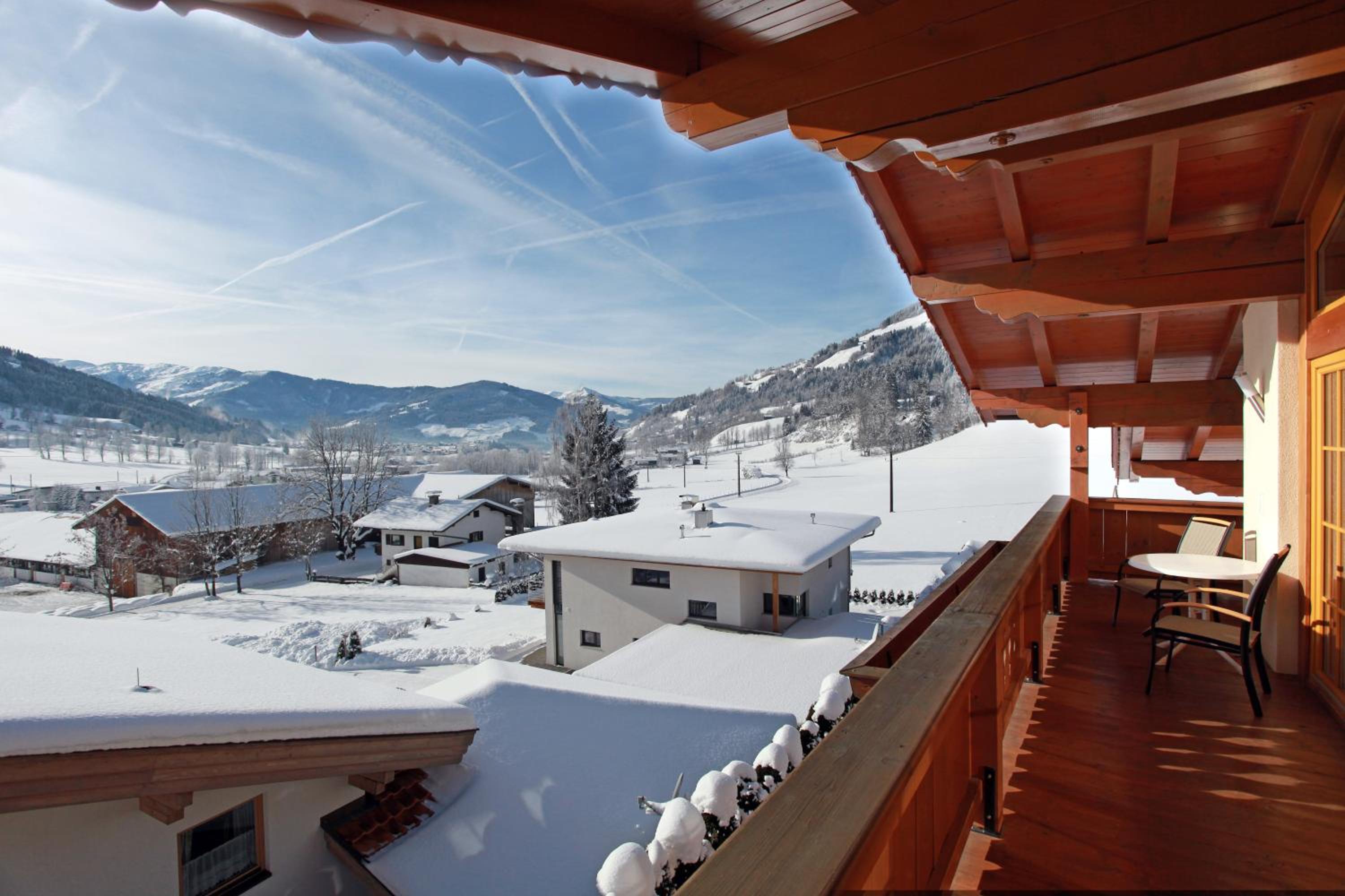 Apartment with 1 Bedroom and 1 children's Room/balcony with mountain views photo 3