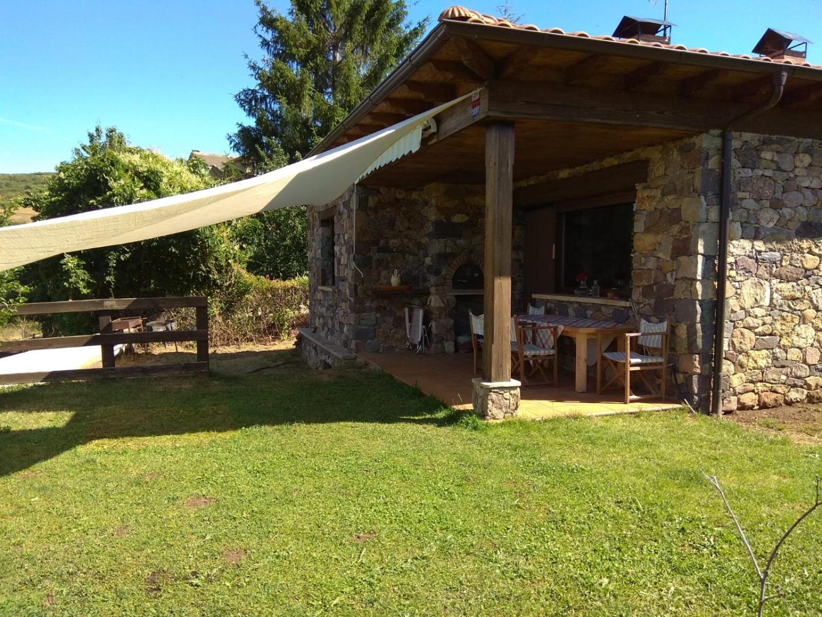 Three-Bedroom House photo 2