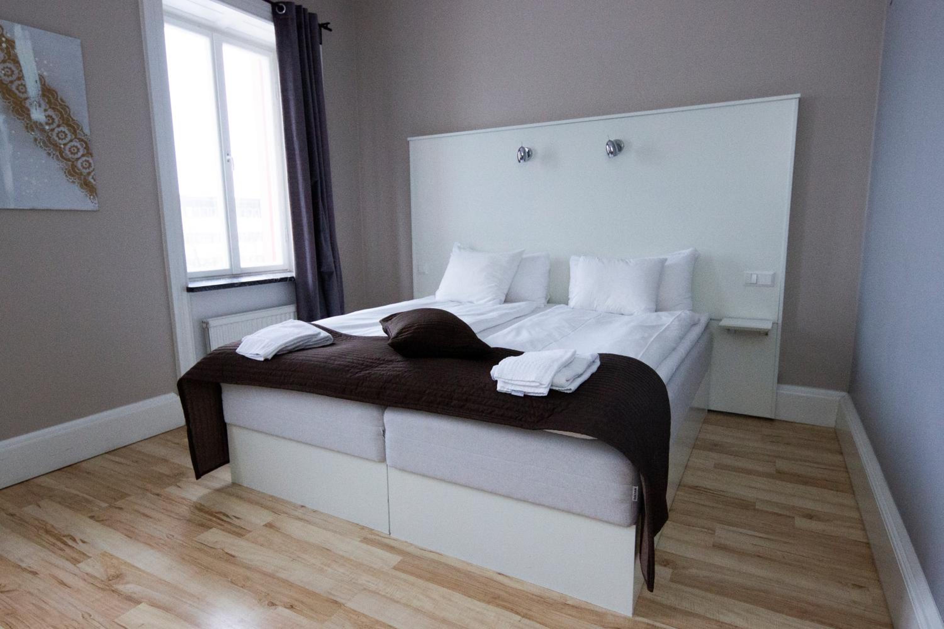 Double Room - Photo 18