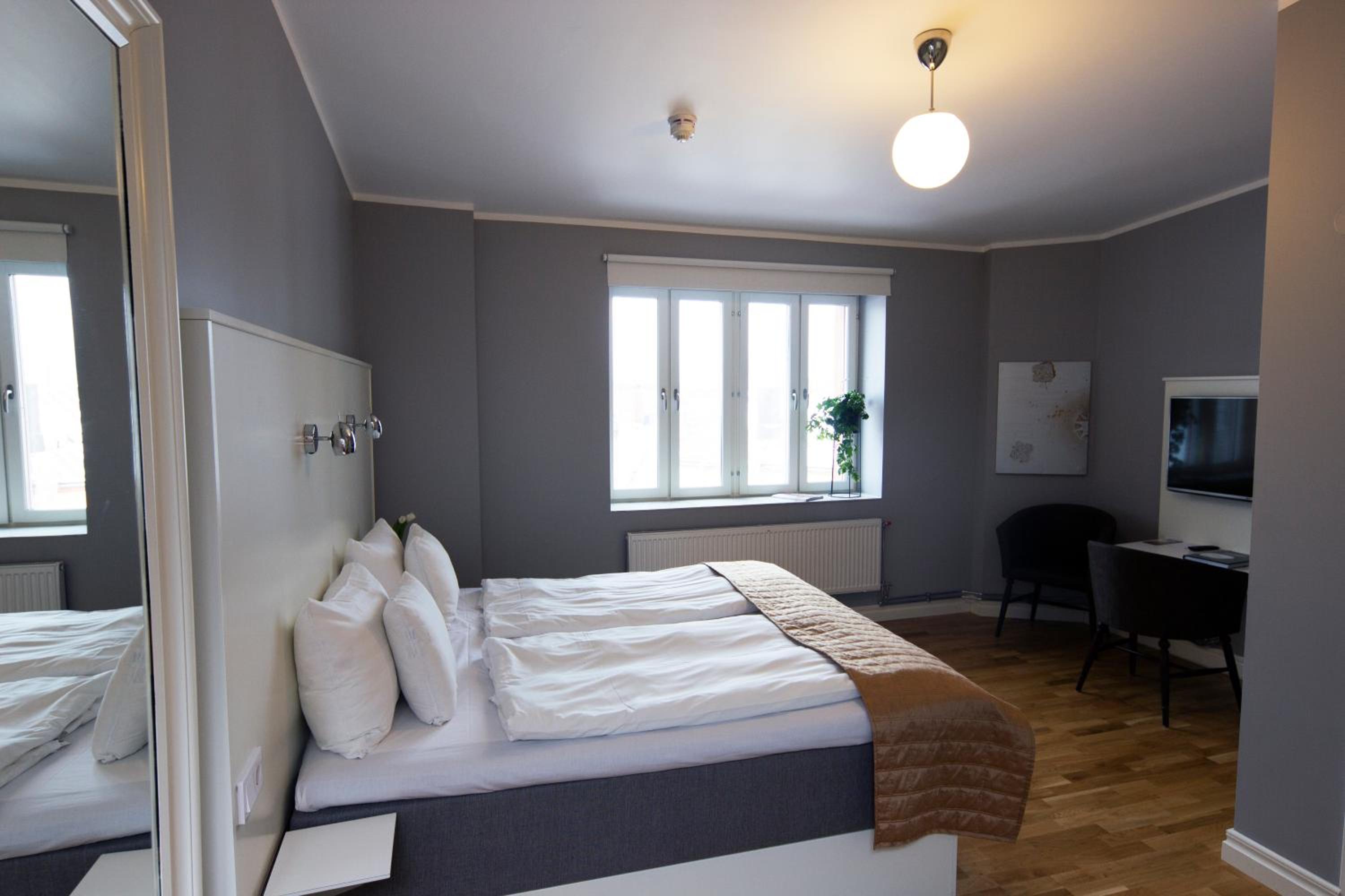 Double Room - Photo 15