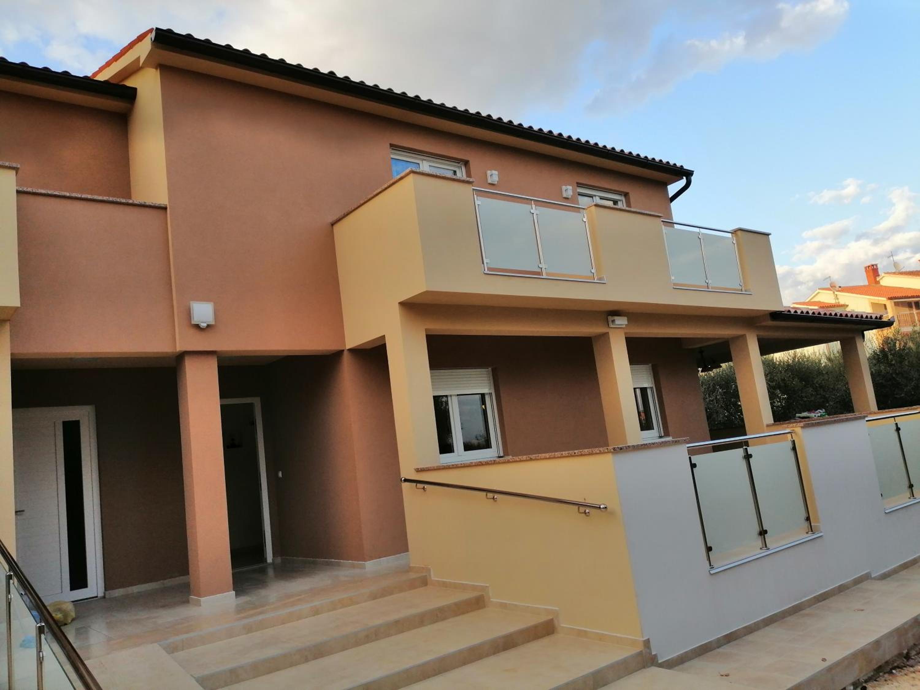 Four-Bedroom House photo 2