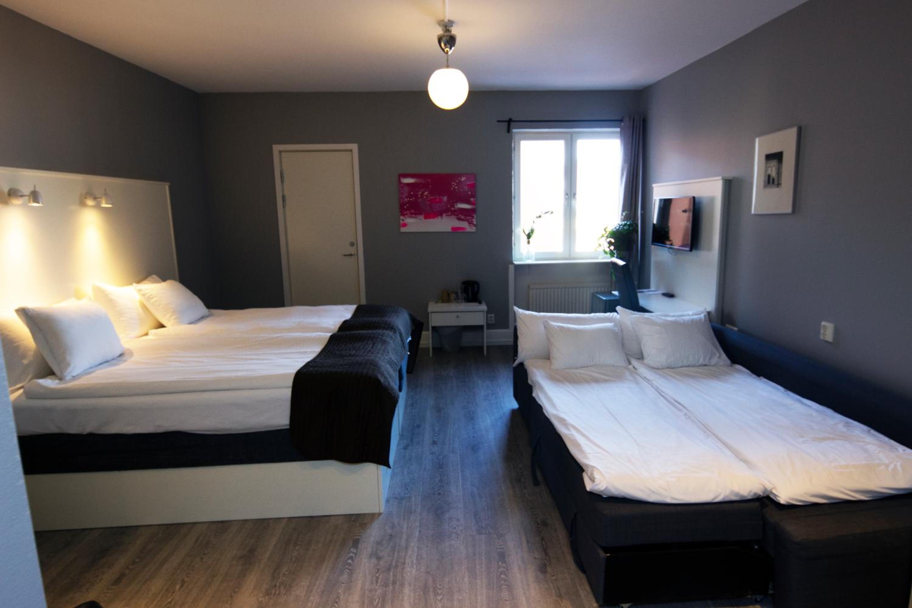 Quadruple Room - Photo 1