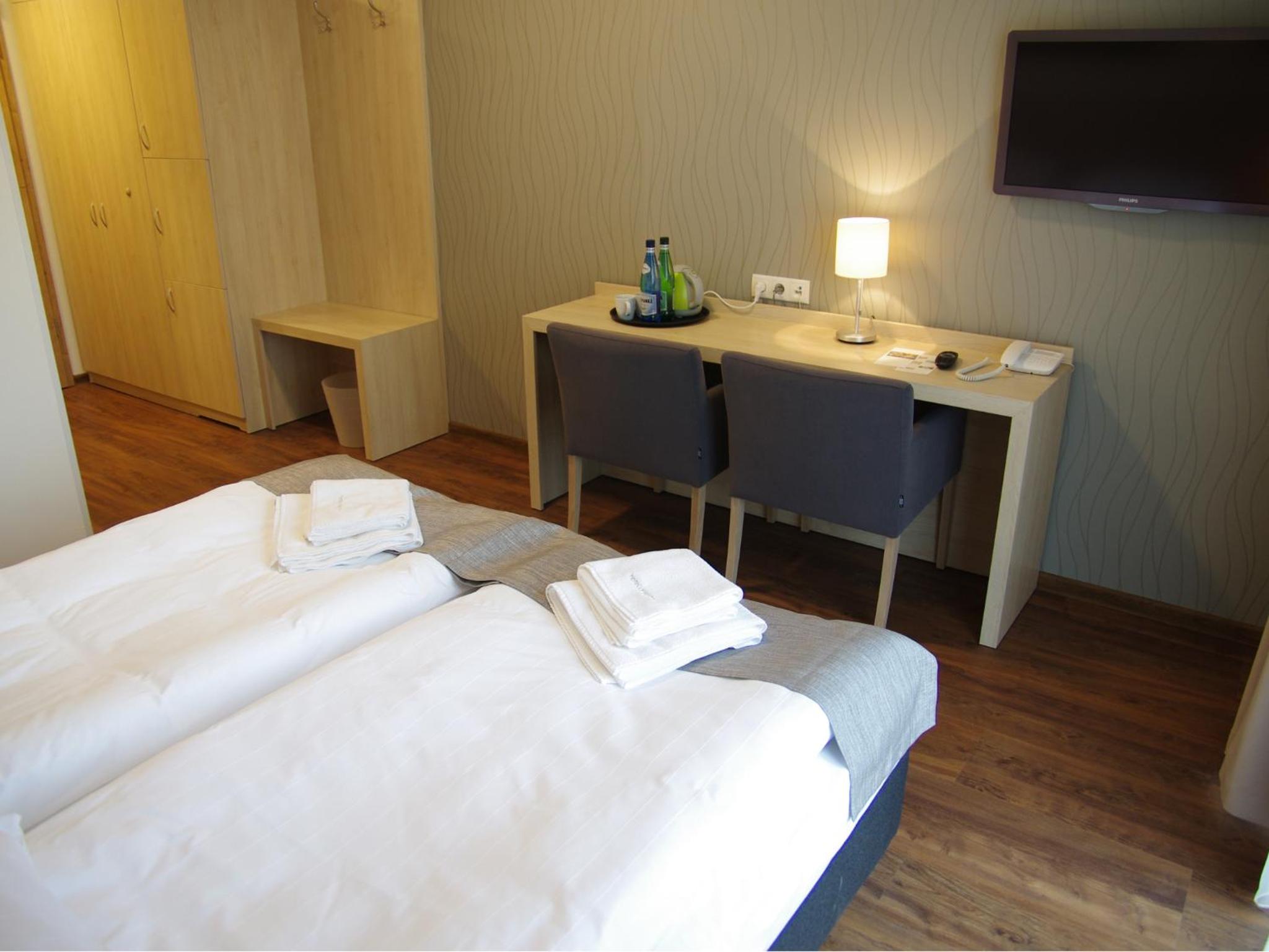 Double or Twin Room - Photo 3