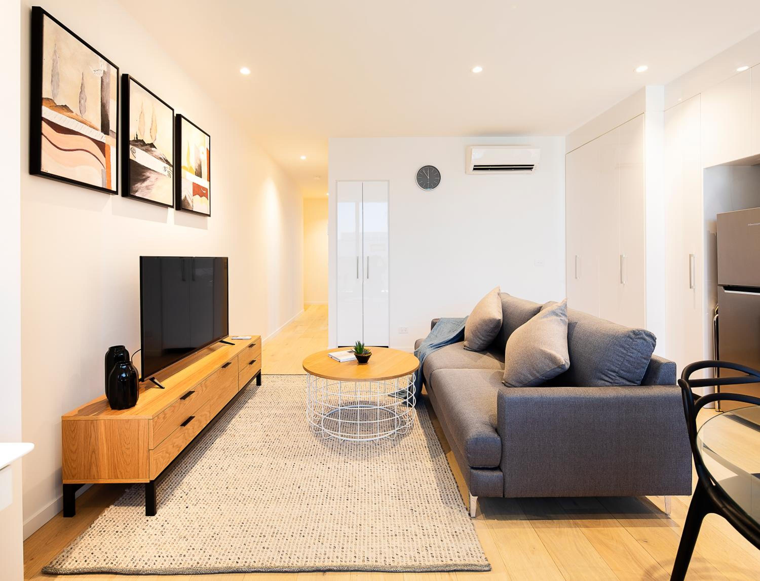 1 Bedroom Deluxe Apartment - Photo 3