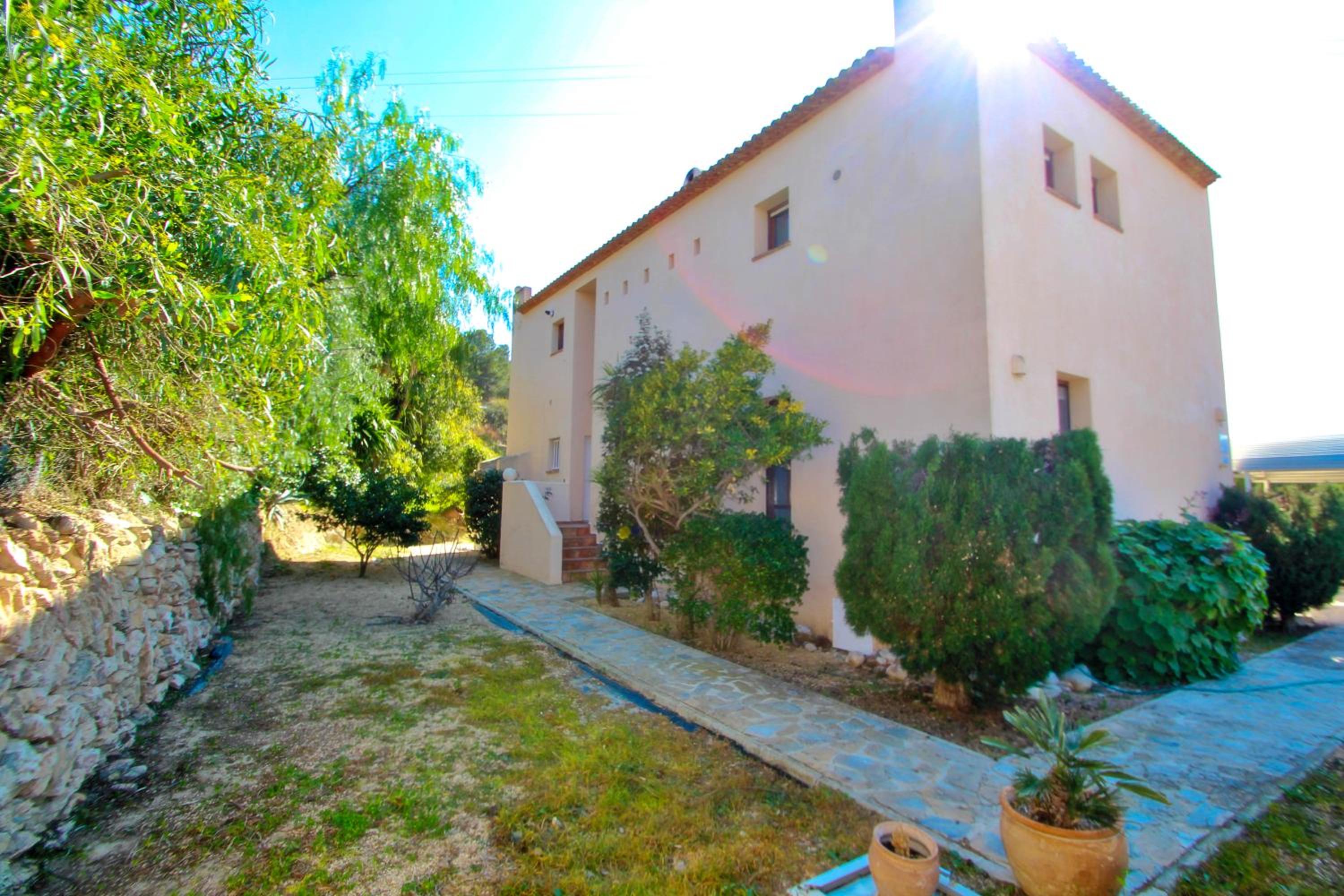 Three-Bedroom Villa photo 3