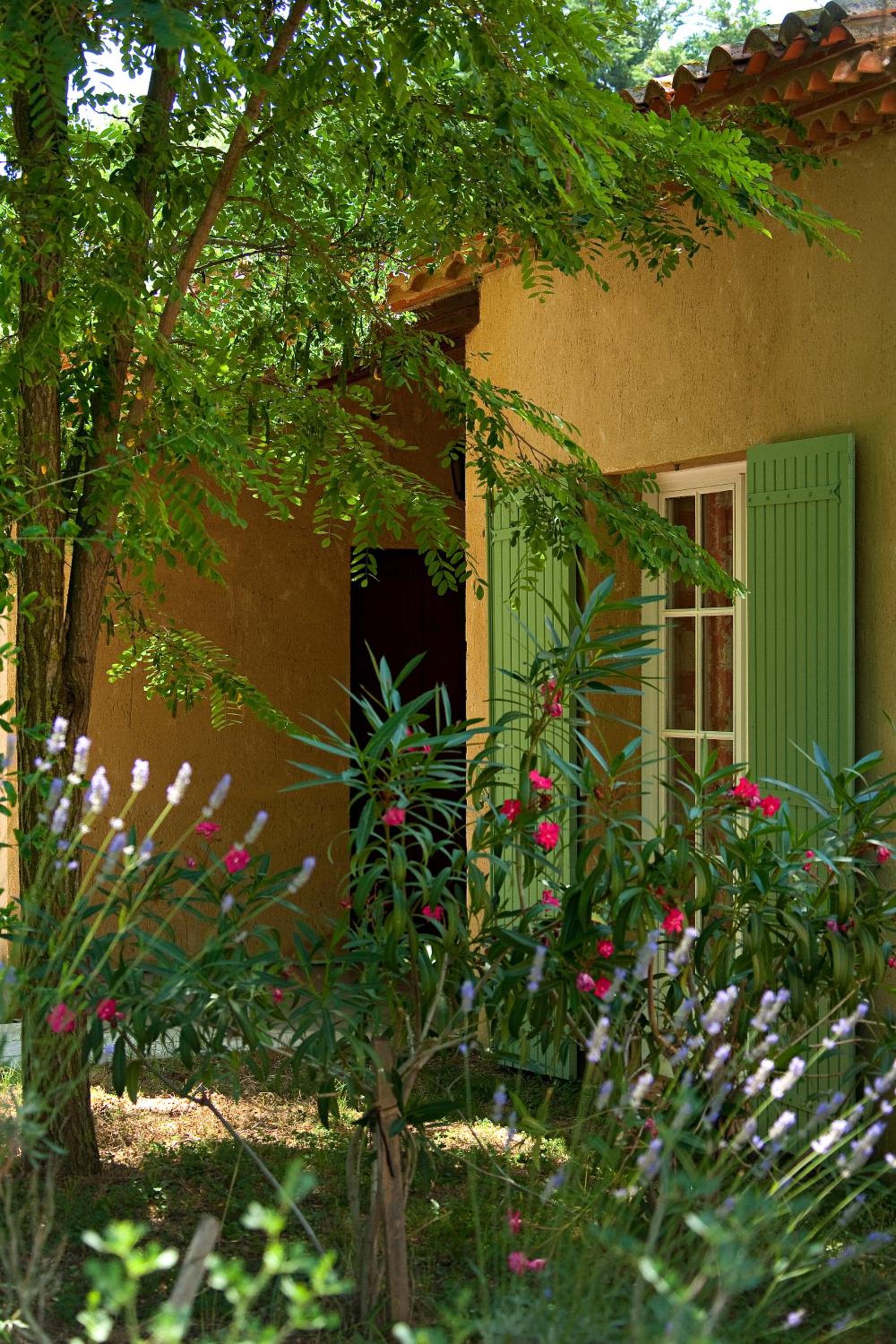 Camargue Twin Room - Photo 3