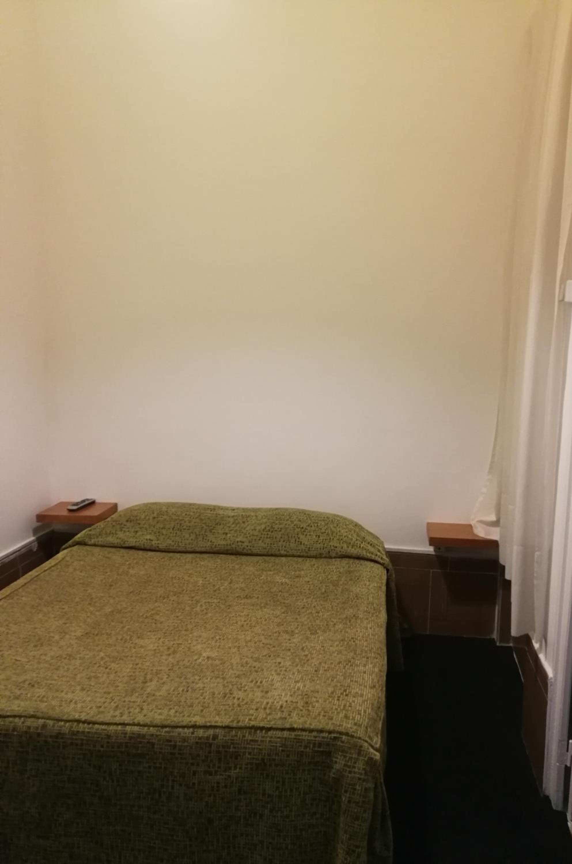 Double or Twin Room with Private Bathroom photo 1