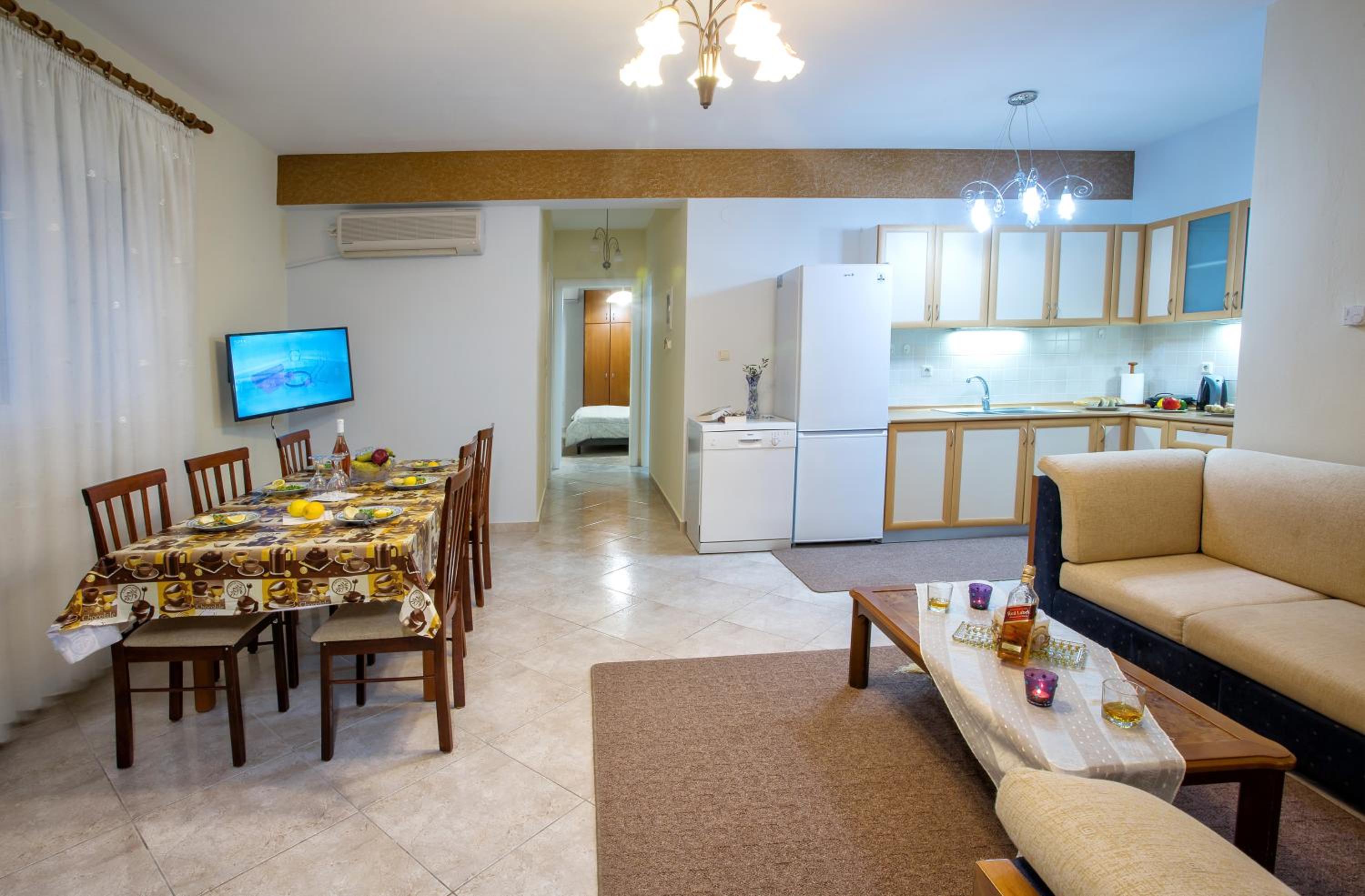 Deluxe Apartment - Ground Floor with Sea View
