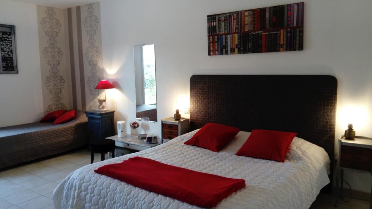Comfort Triple Room with Shower photo 2