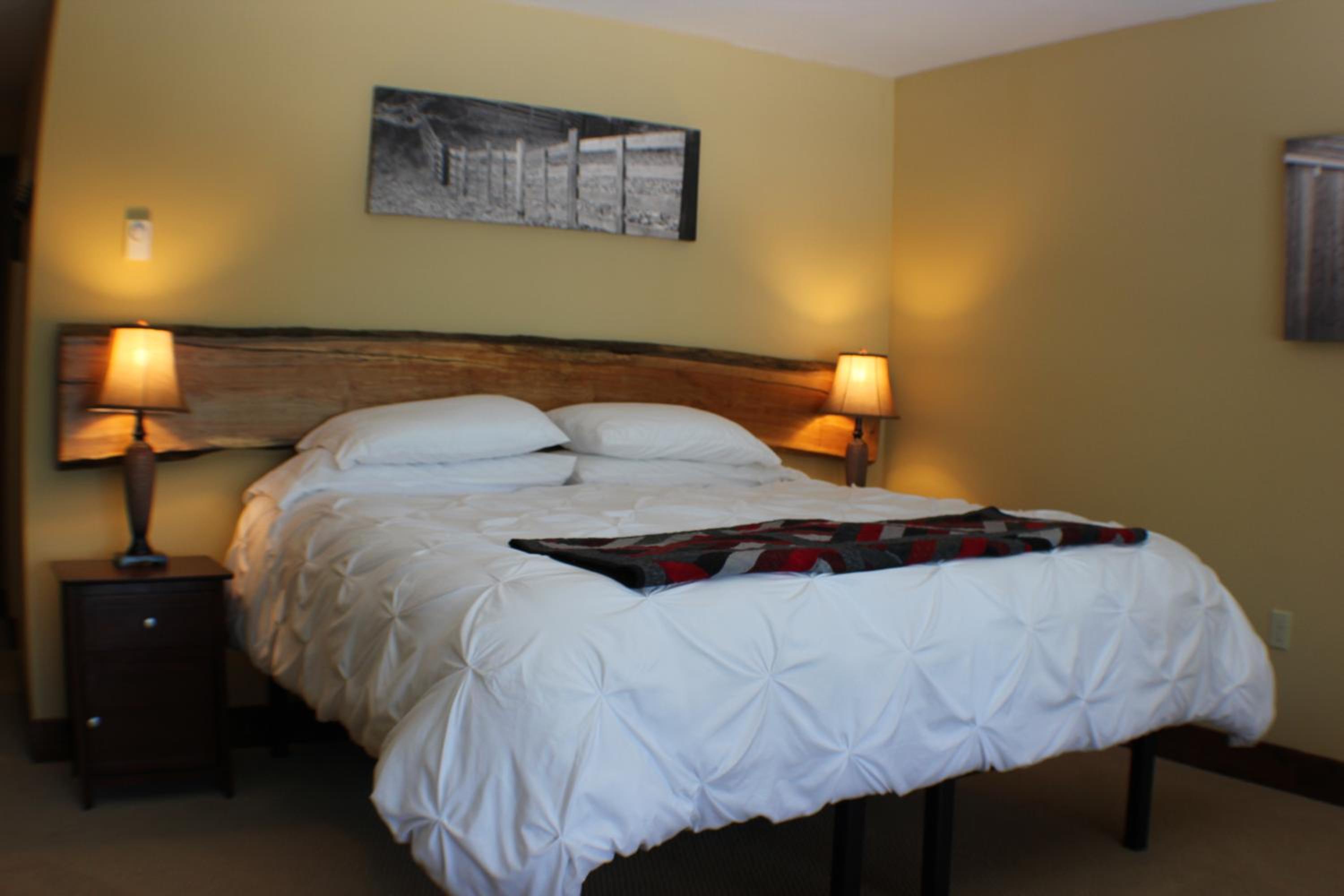 Deluxe King Room photo 1