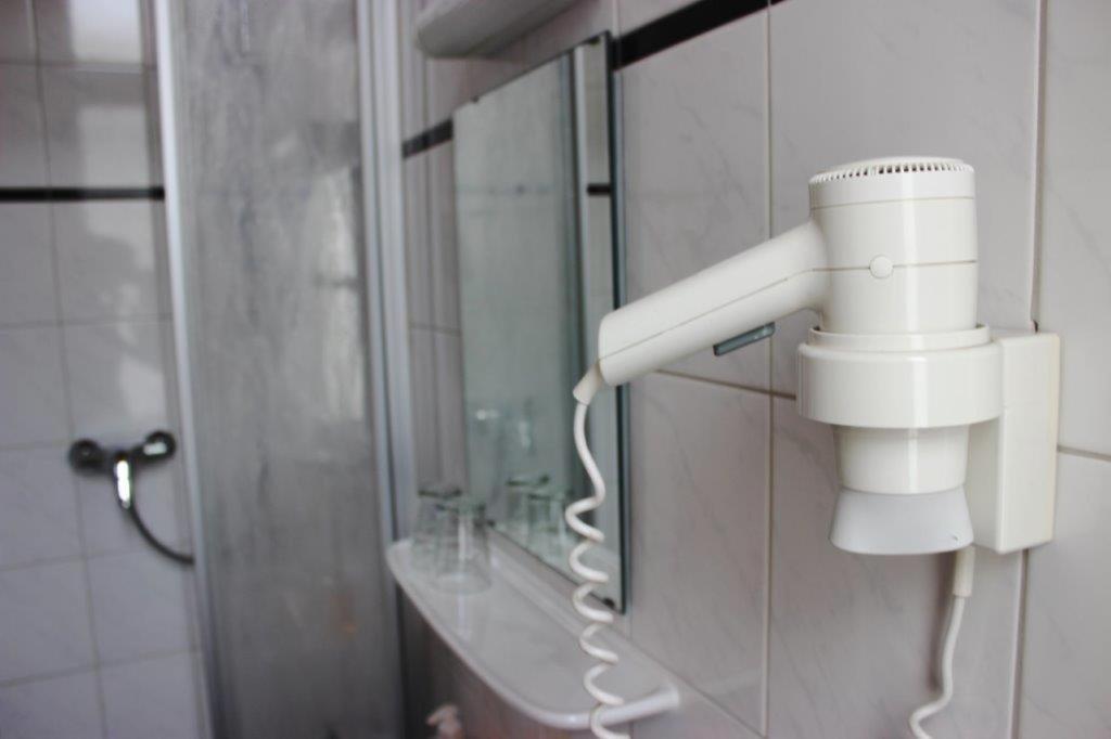 Single Room with Shared Toilet photo 2
