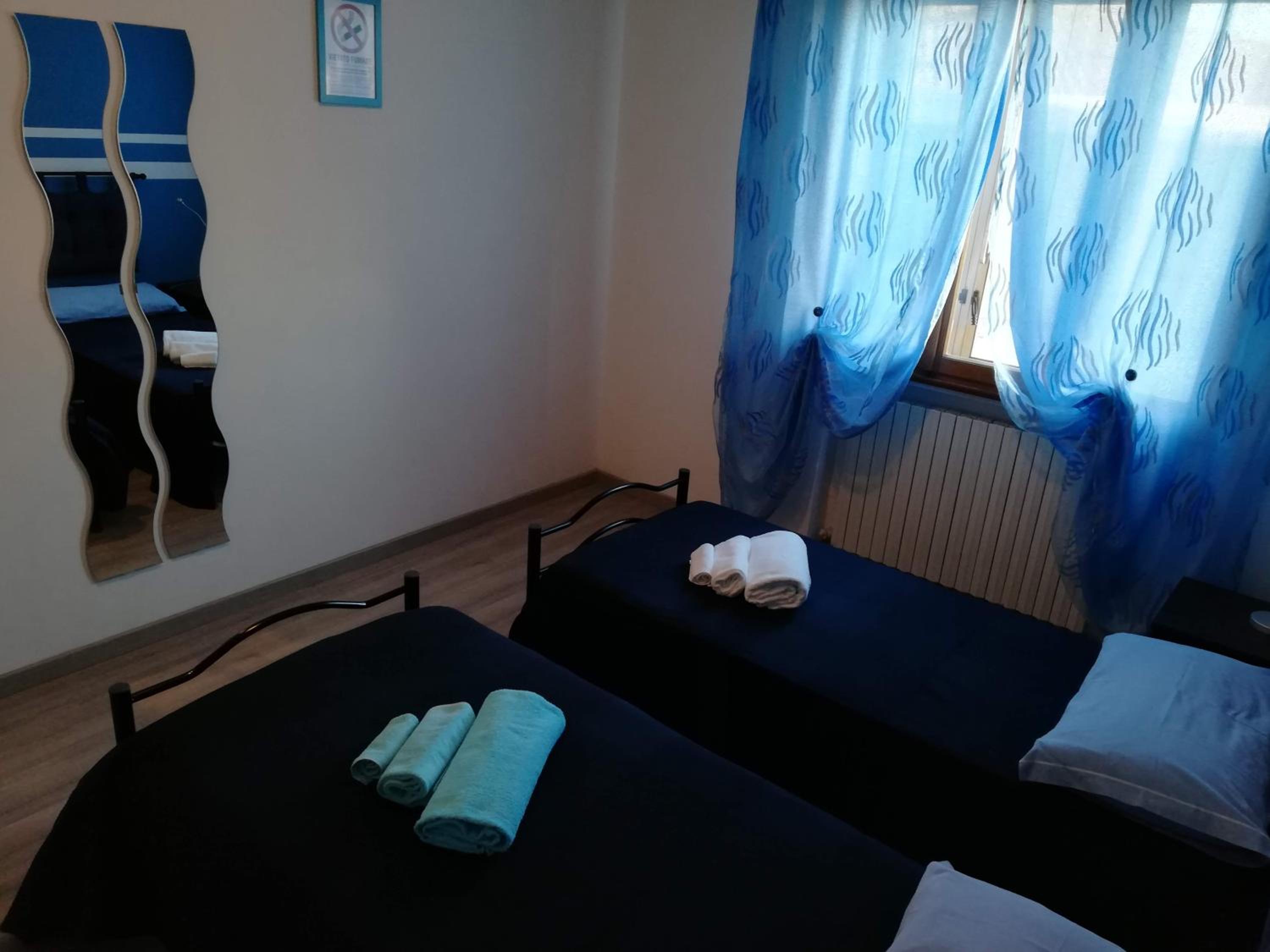 Double or Twin Room with Bathroom photo 2