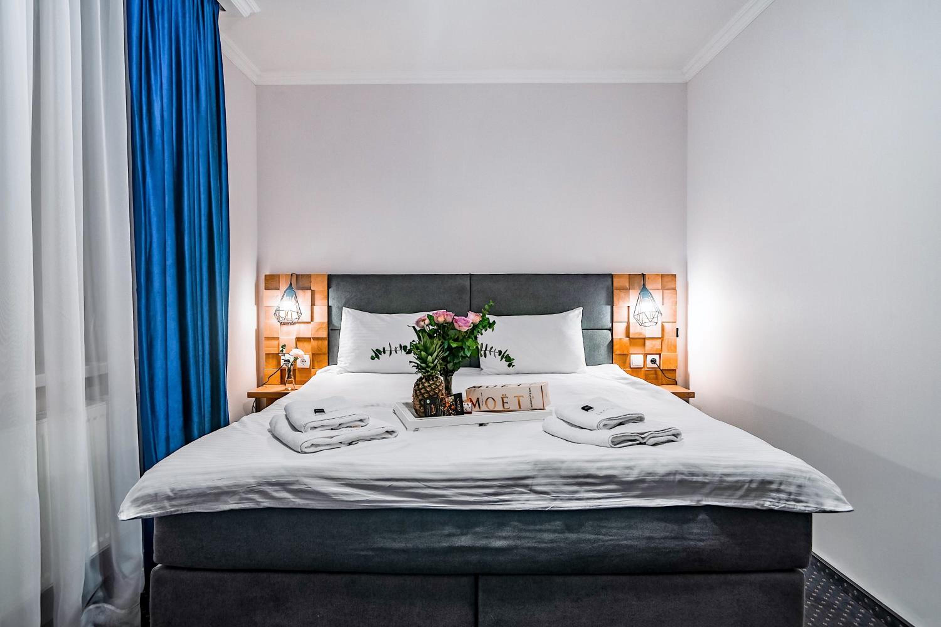 Deluxe King Room photo 3