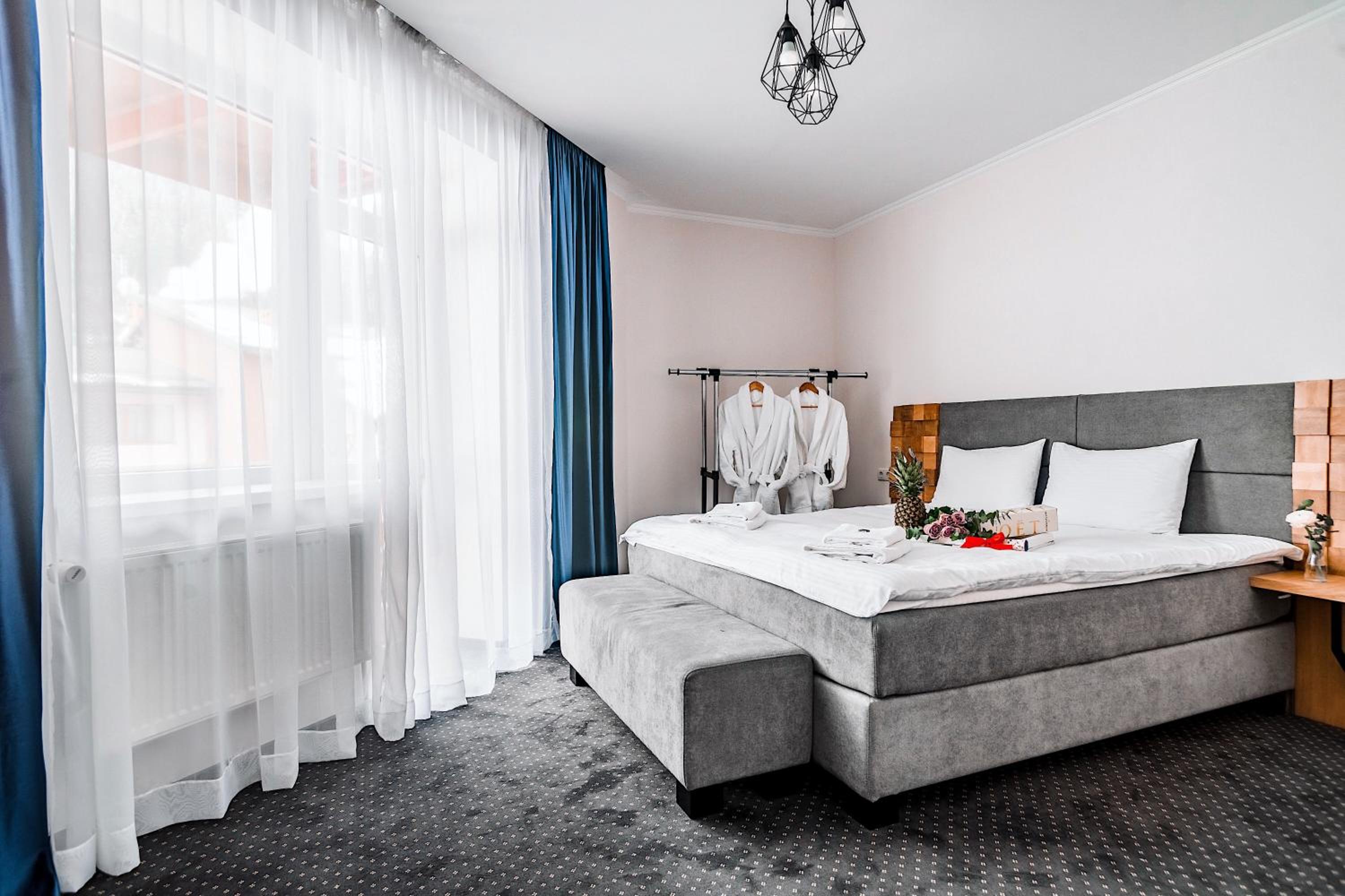 Suite with Mountain View photo 1