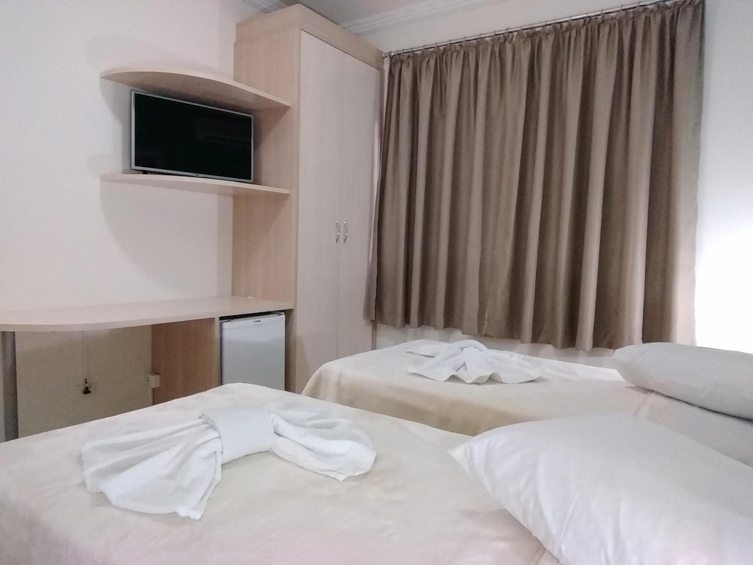 Double Room with Private Bathroom photo 2