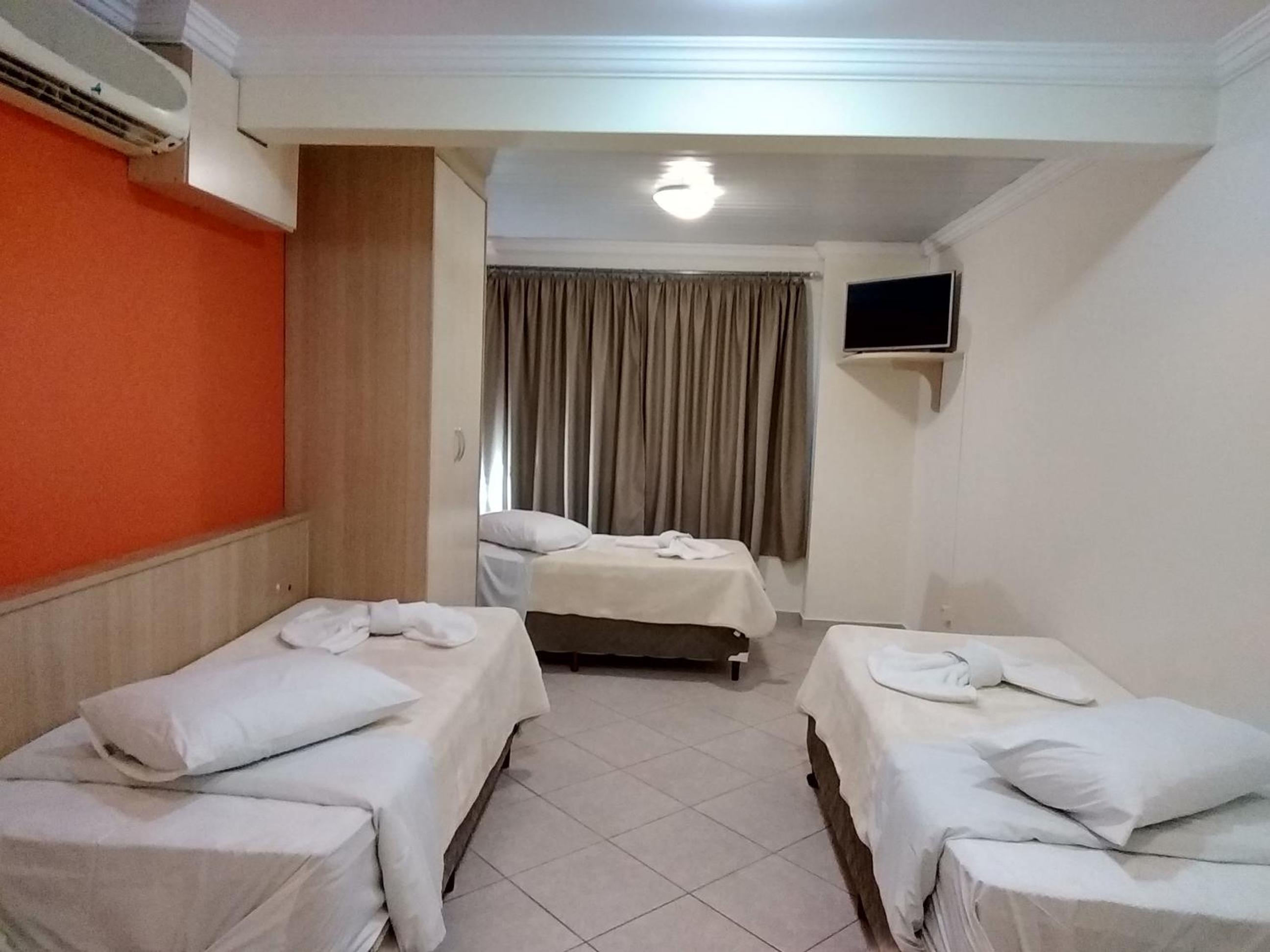 Triple Room with Private Bathroom photo 2