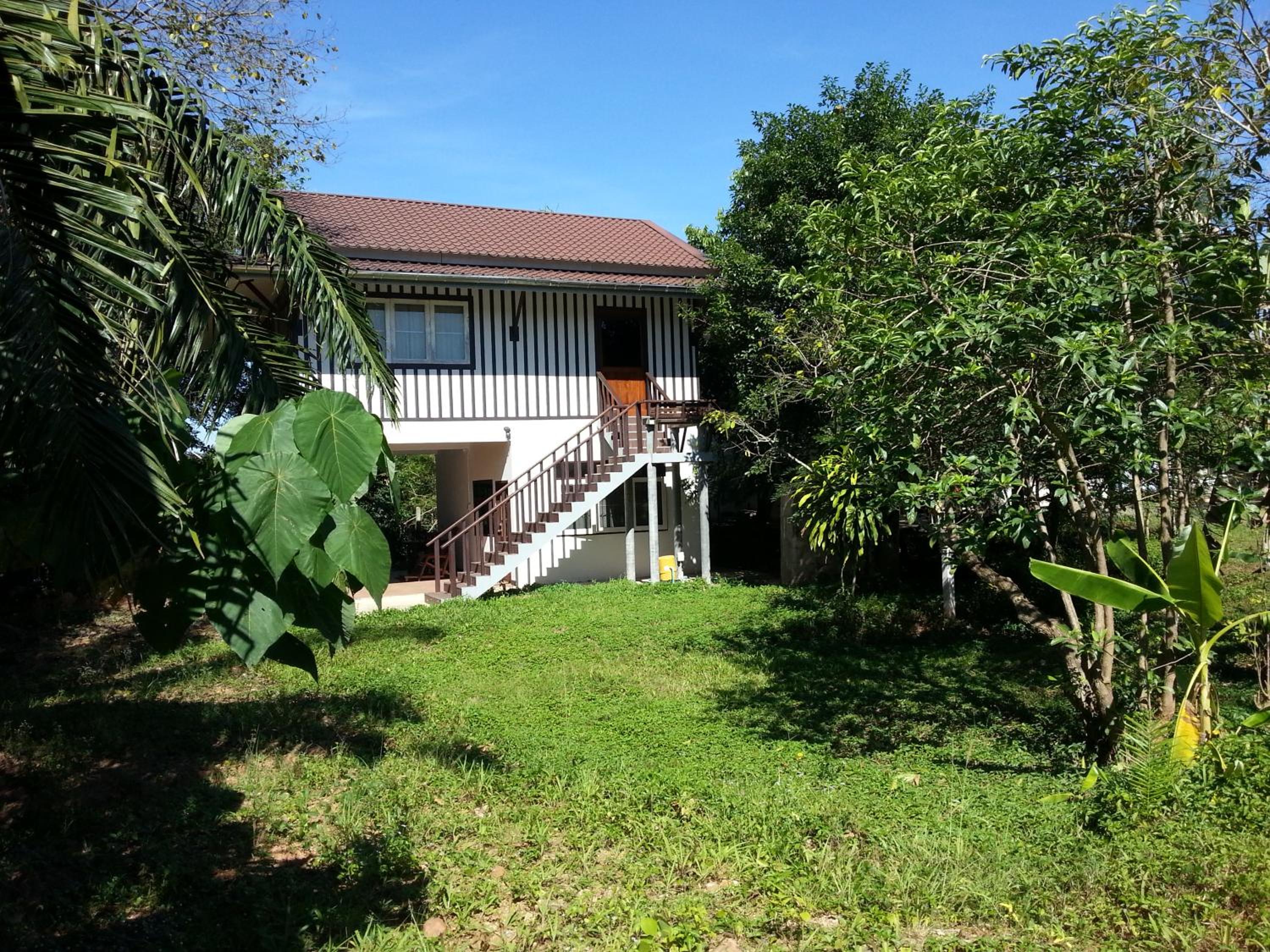 Two-Bedroom House photo 3