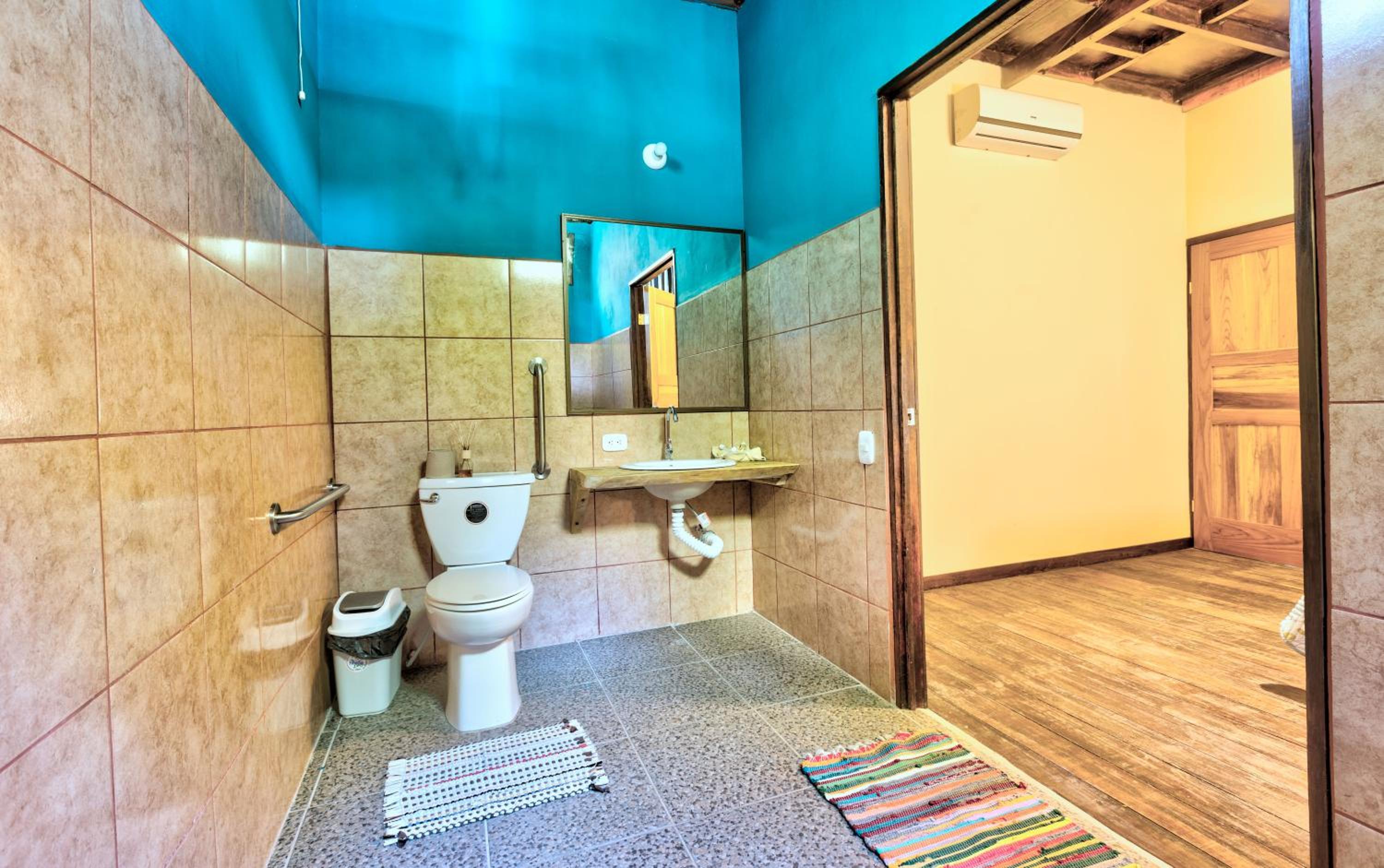 Deluxe Double Room - Disability Access - Photo 2