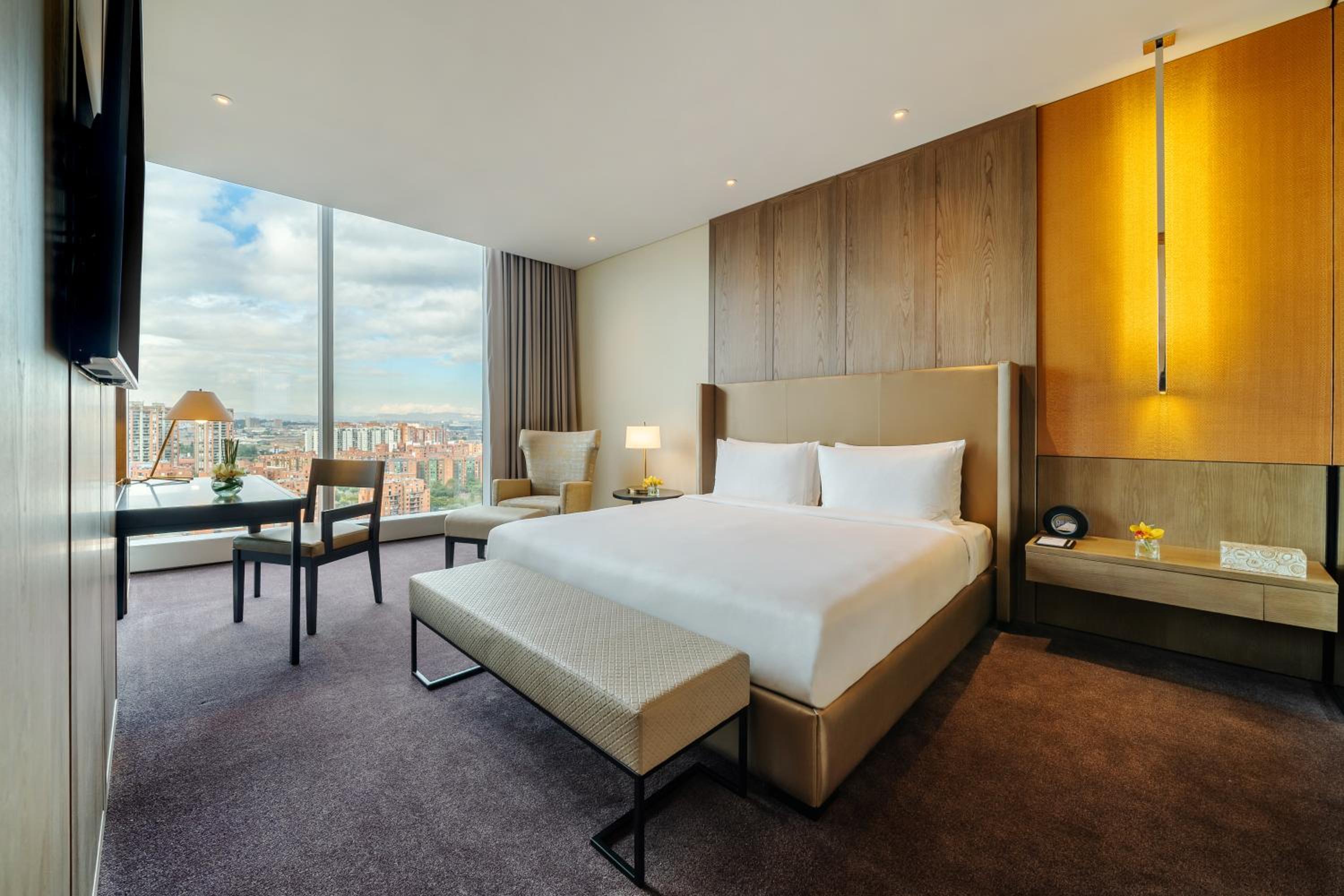 Grand Executive King Suite