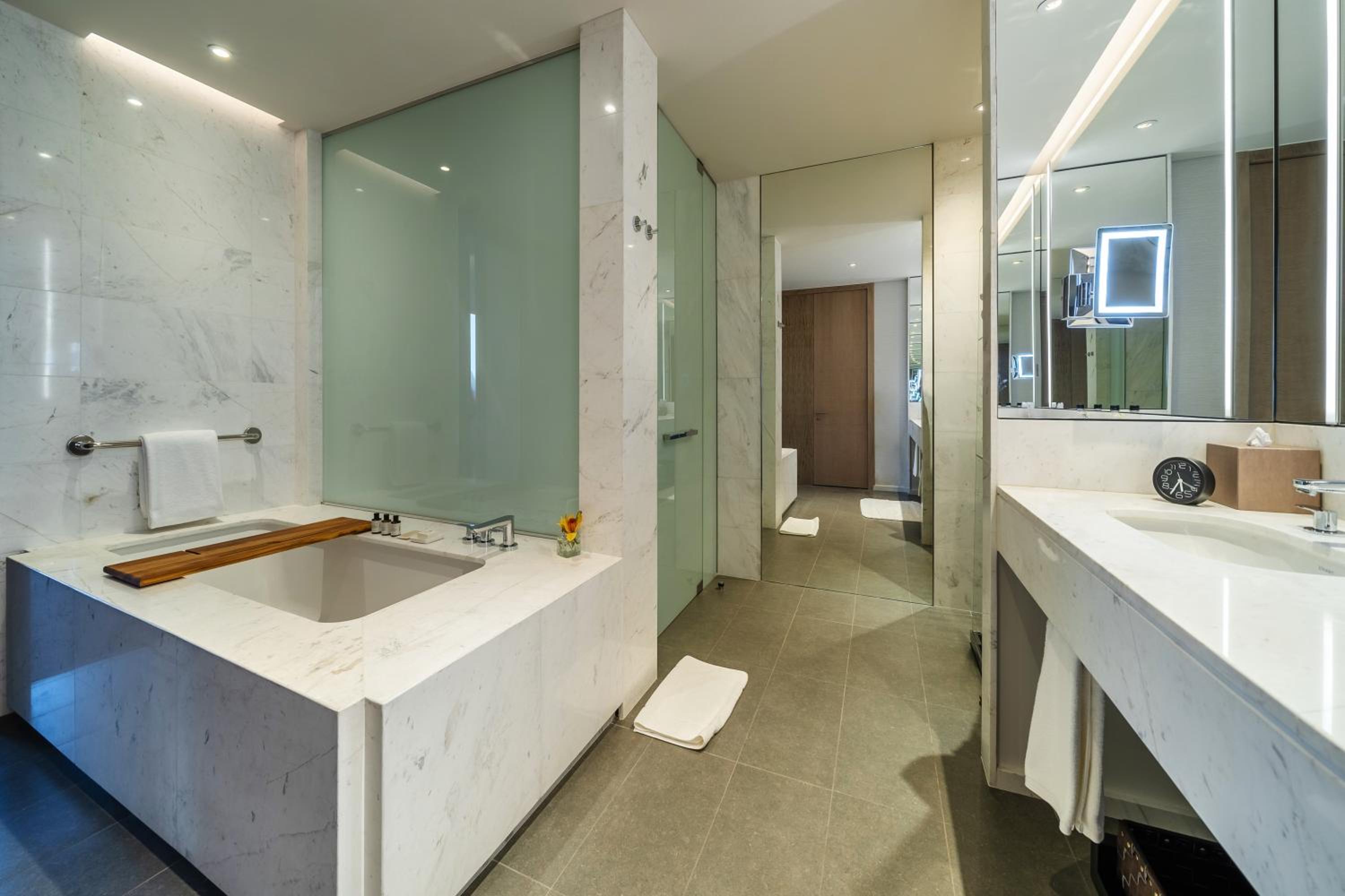 Grand Executive King Suite photo 3