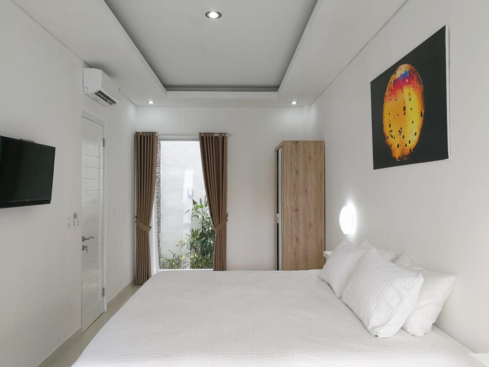 Two-Bedroom Apartment - Photo 23